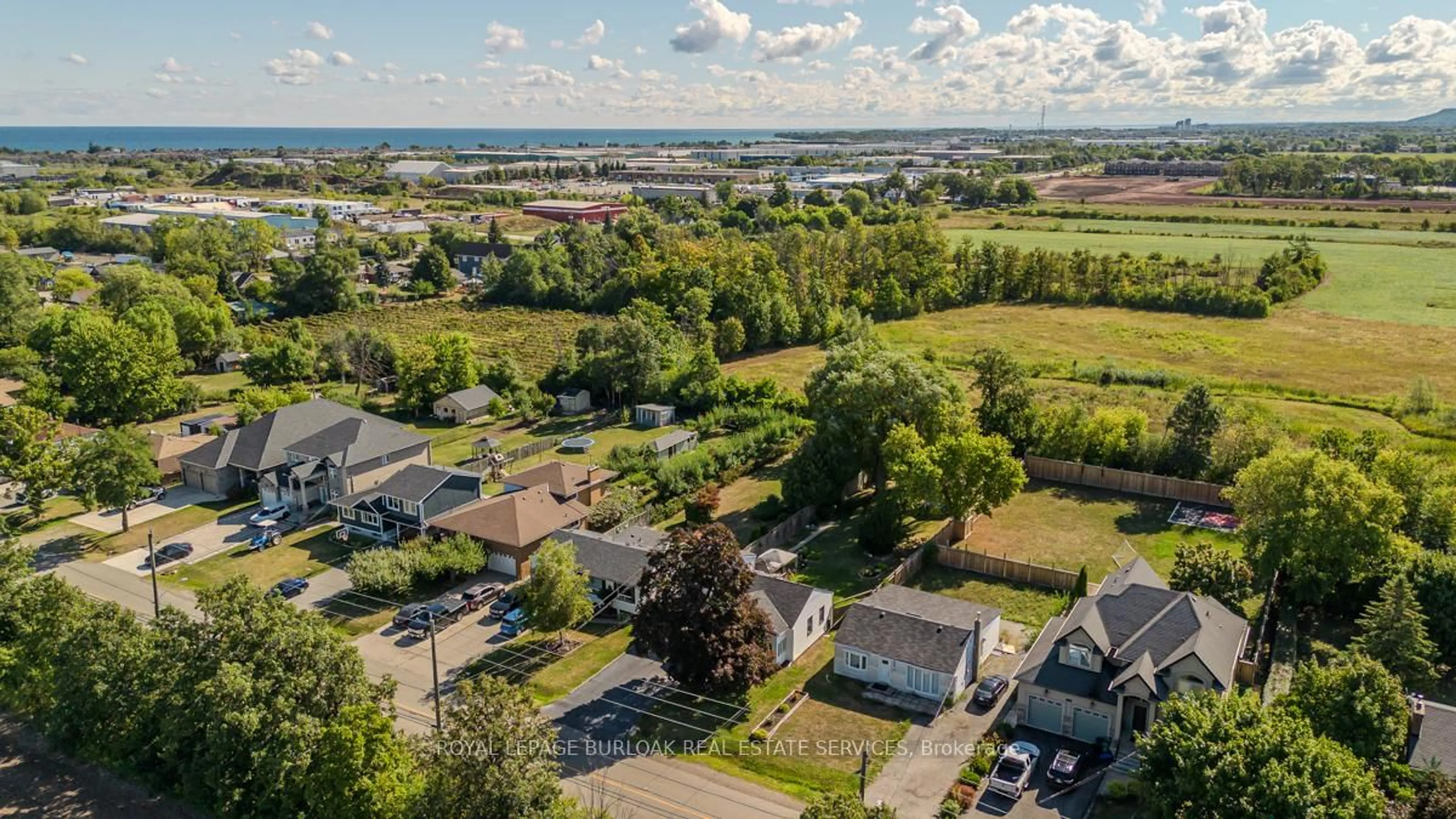 A pic from outside/outdoor area/front of a property/back of a property/a pic from drone, water/lake/river/ocean view for 270 Jones Rd, Hamilton Ontario L8E 5J5