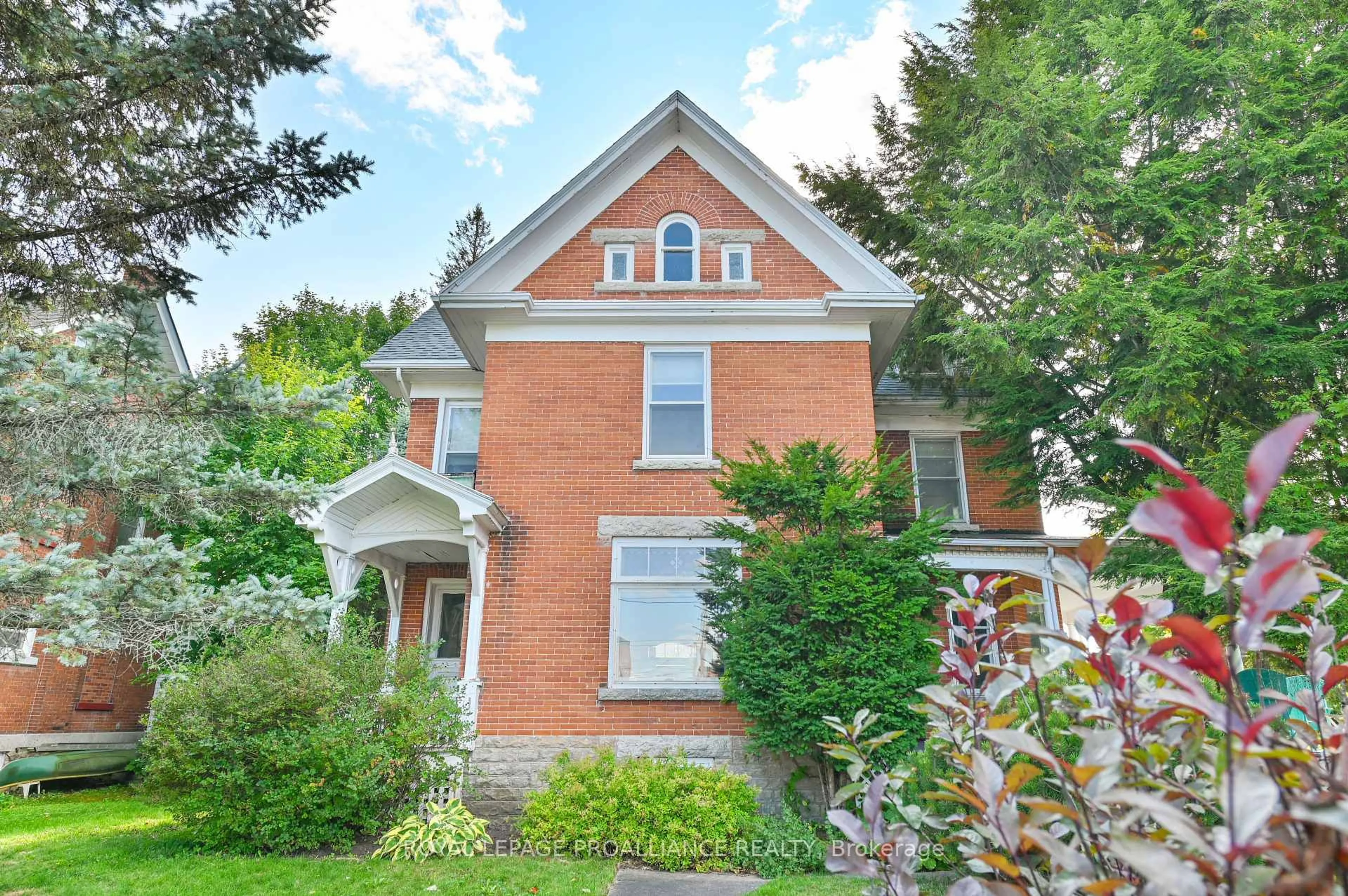 Home with brick exterior material, street for 262 Metcalf St, Tweed Ontario K0K 3J0