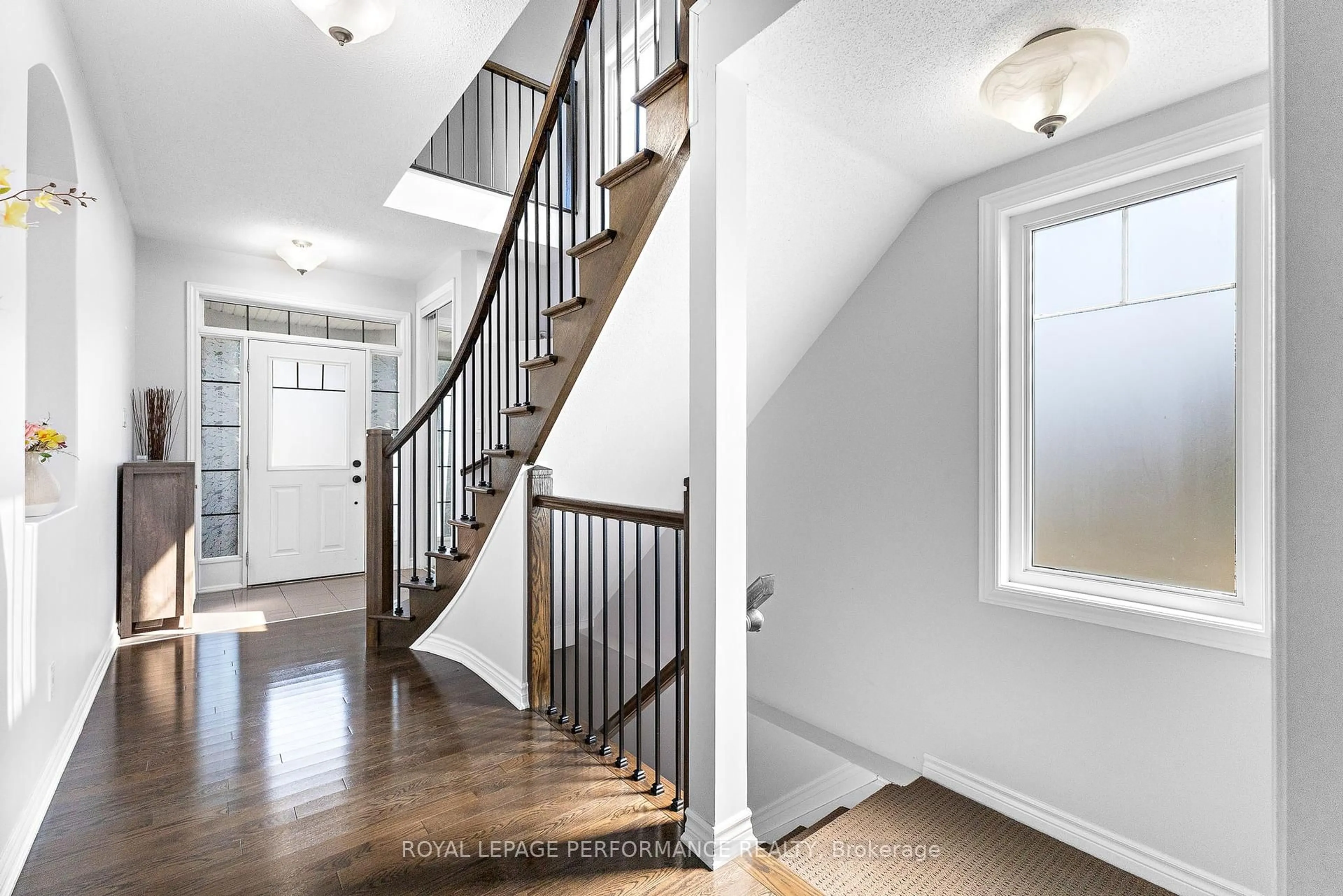 Indoor entryway for 3532 River Run Ave, Ottawa Ontario K2J 3V5