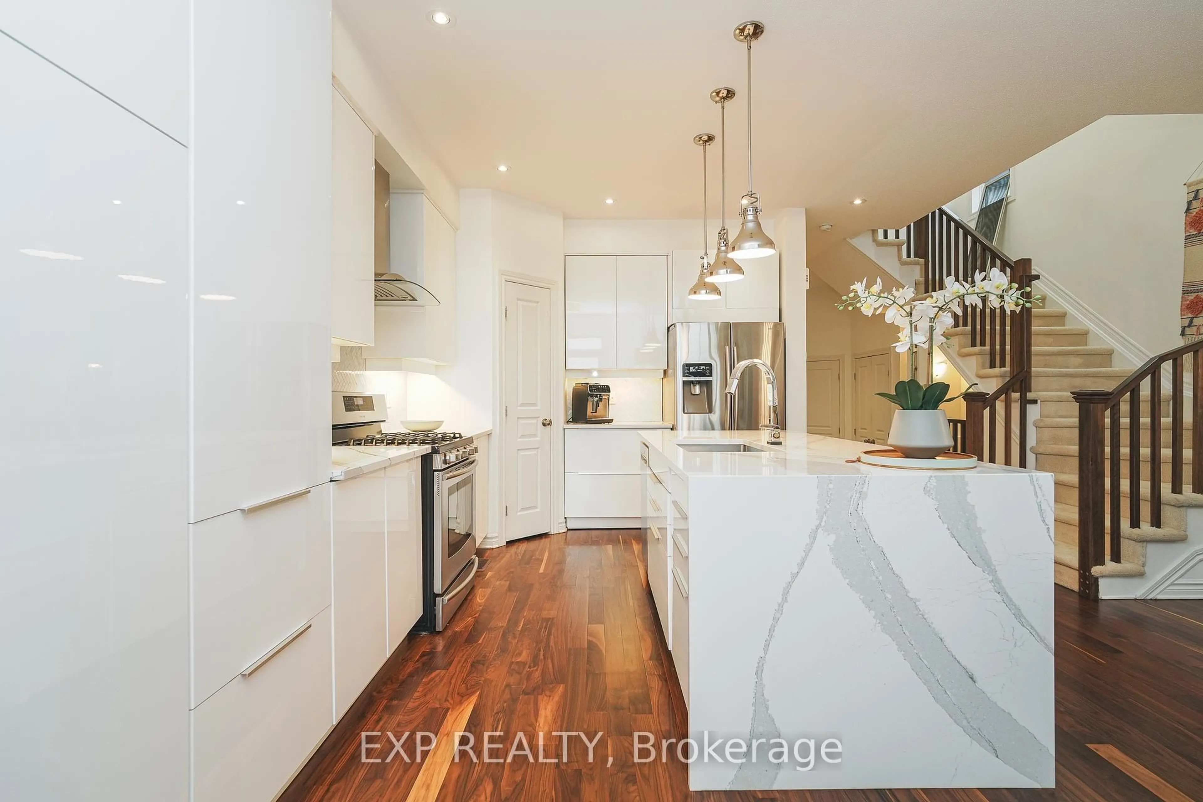 Contemporary kitchen, ceramic/tile floor for 180 Mattingly Way, Ottawa Ontario K4M 0C4