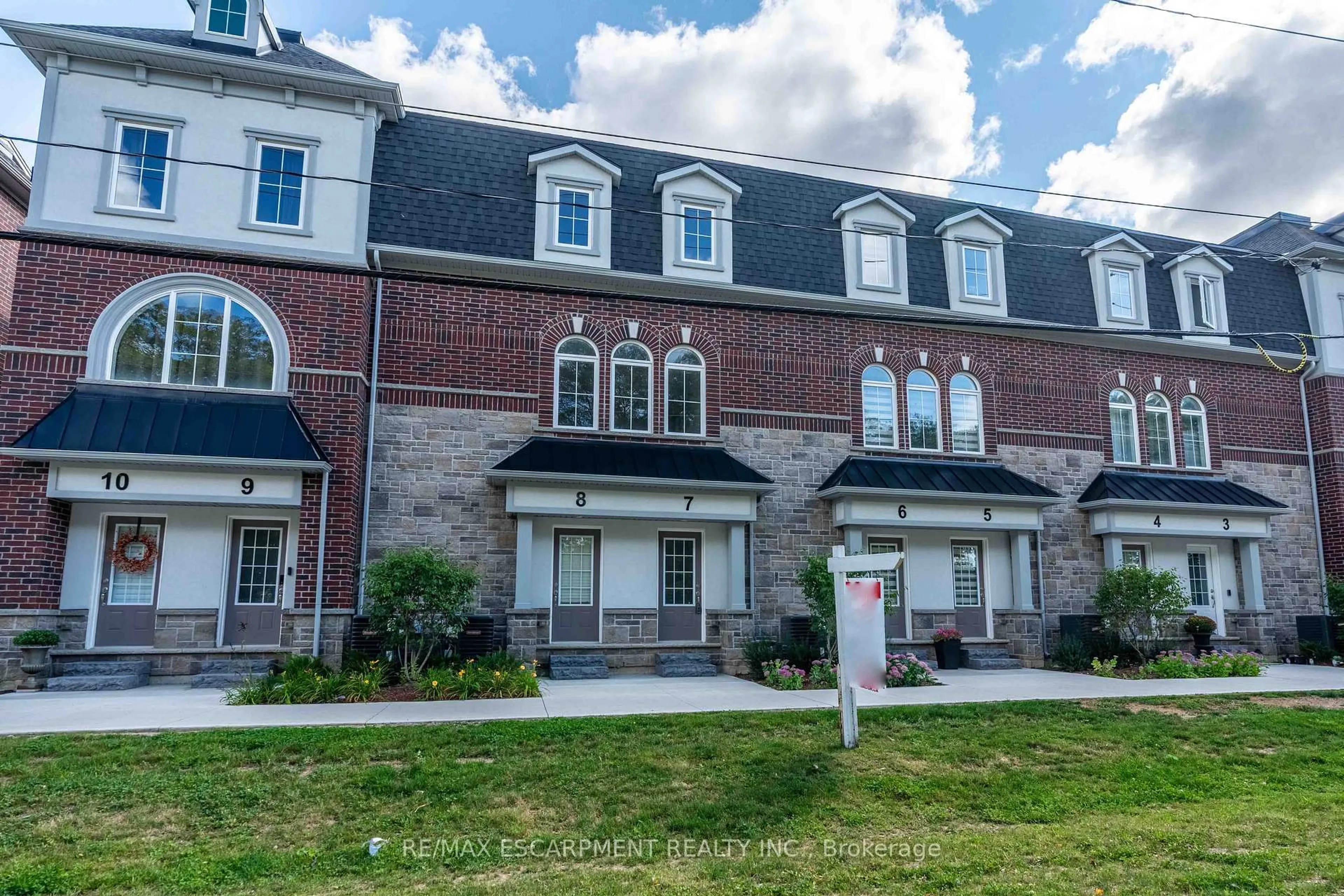 Home with brick exterior material, street for 677 Park Rd #7, Brantford Ontario N3R 0A2