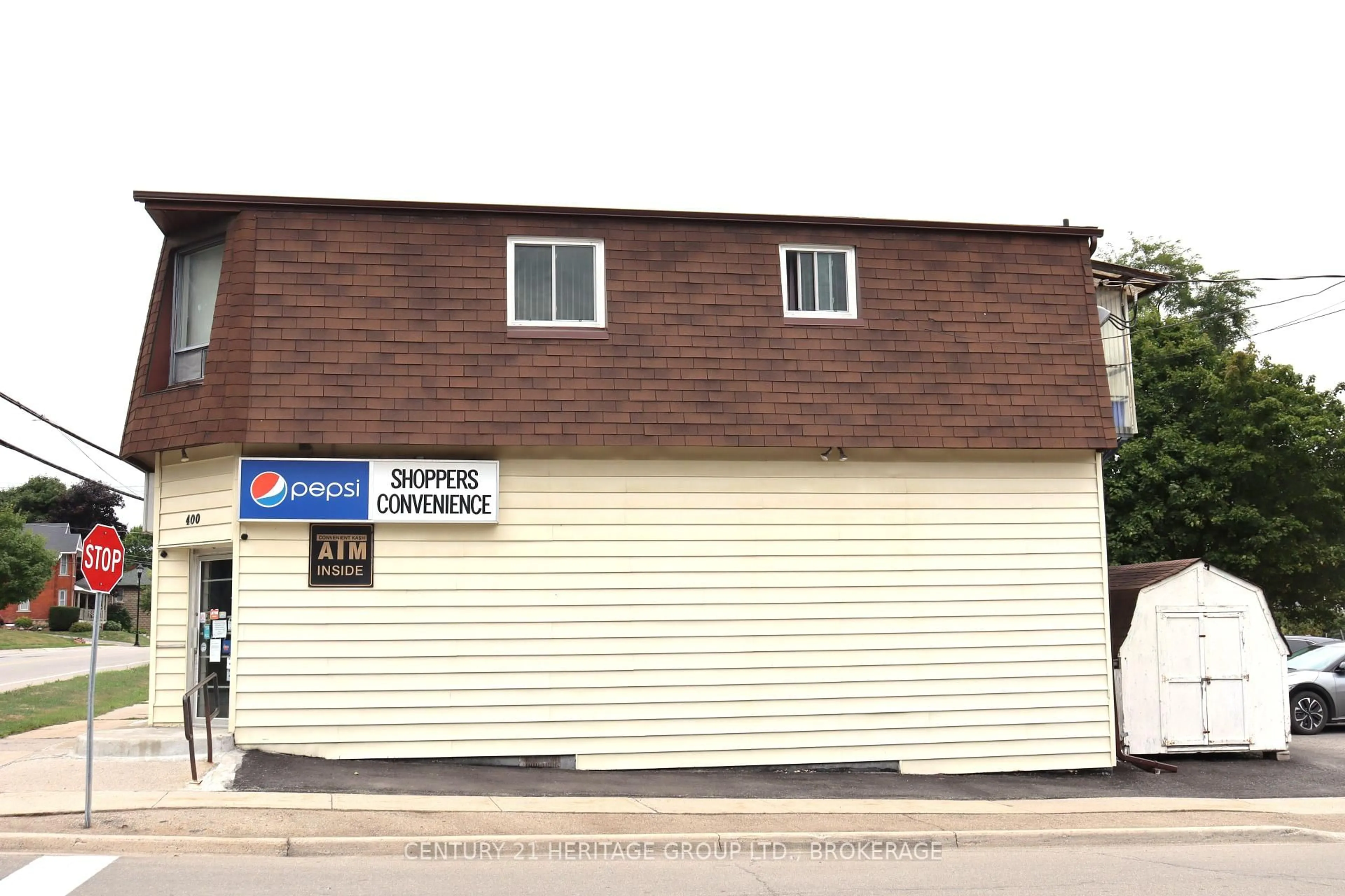 Unknown for 400 King St, Gananoque Ontario K7G 2G9