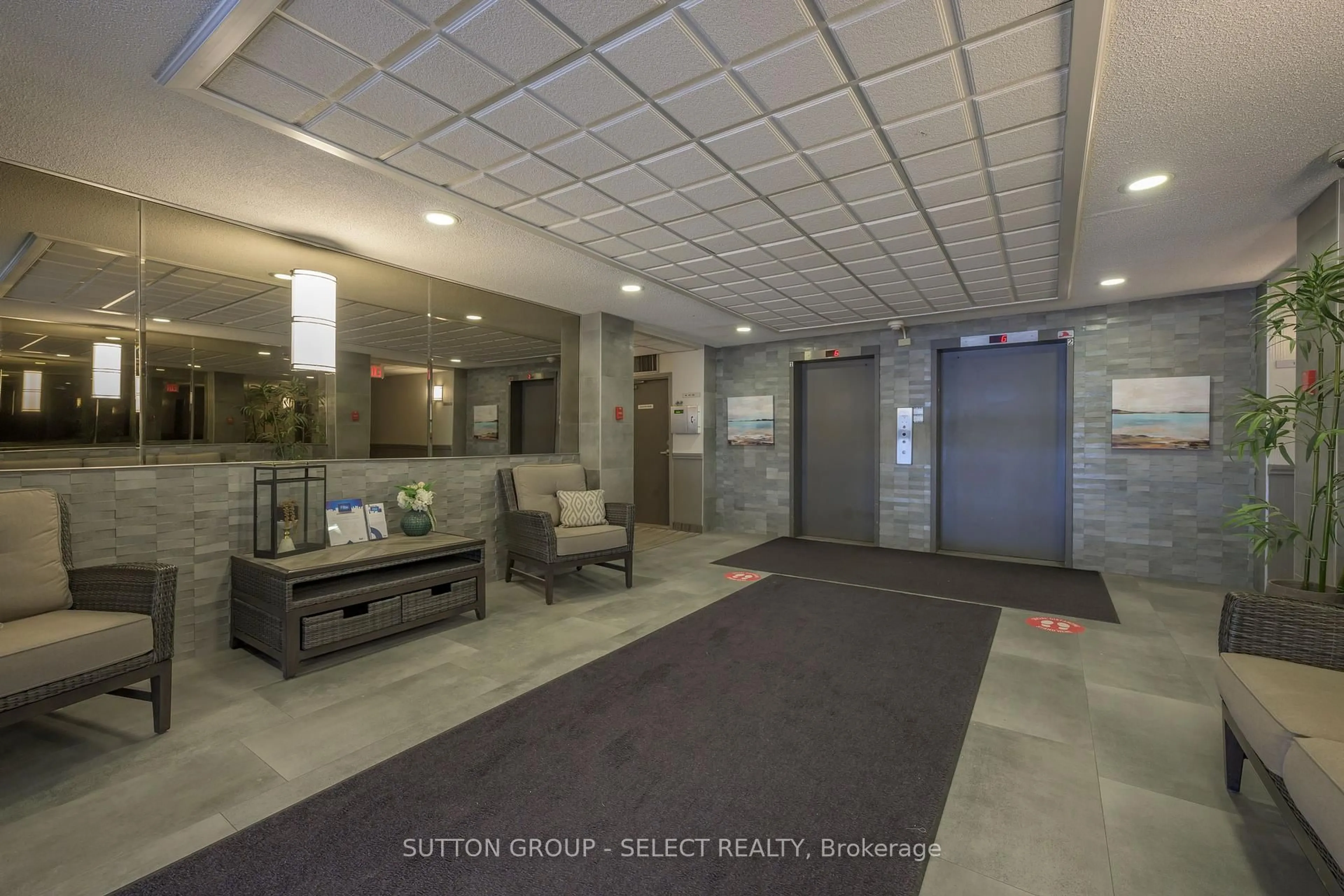 Unknown for 1600 Adelaide St #305, London North Ontario N5X 3H6
