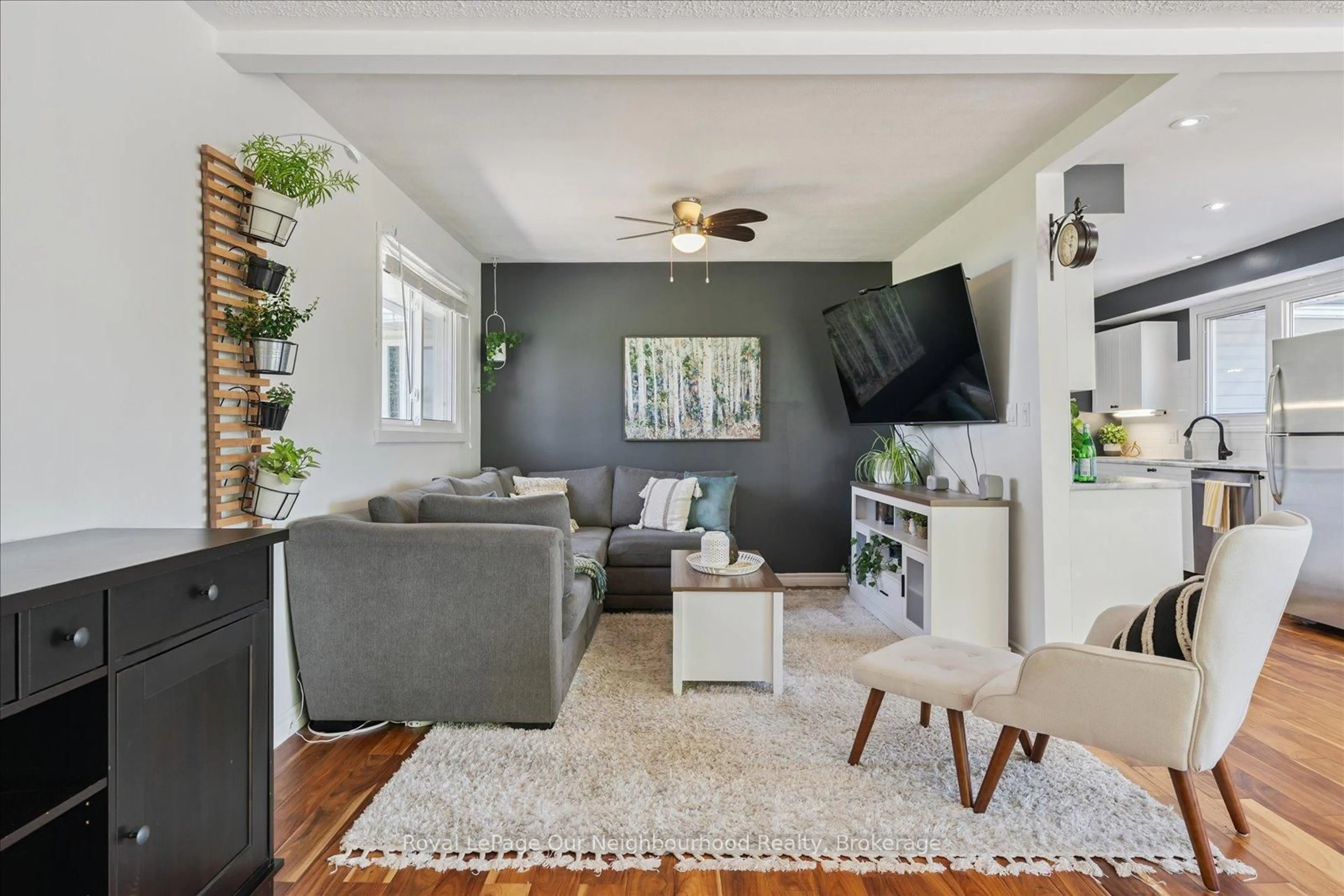 Living room with furniture, unknown for 309 Indian Tr, Asphodel-Norwood Ontario K0L 1Y0