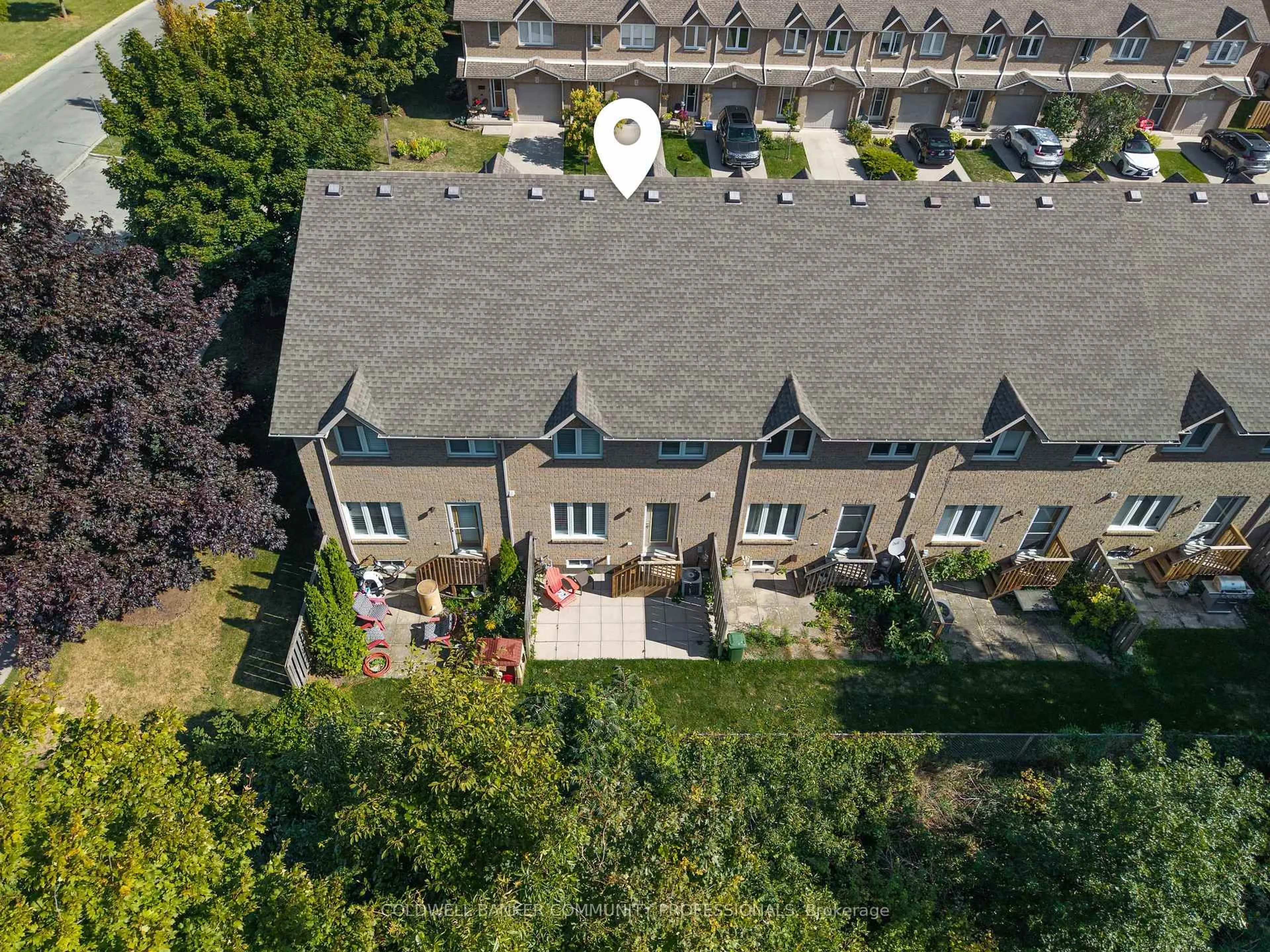 A pic from outside/outdoor area/front of a property/back of a property/a pic from drone, street for 1809 Upper Wentworth St #14, Hamilton Ontario L9B 2R9