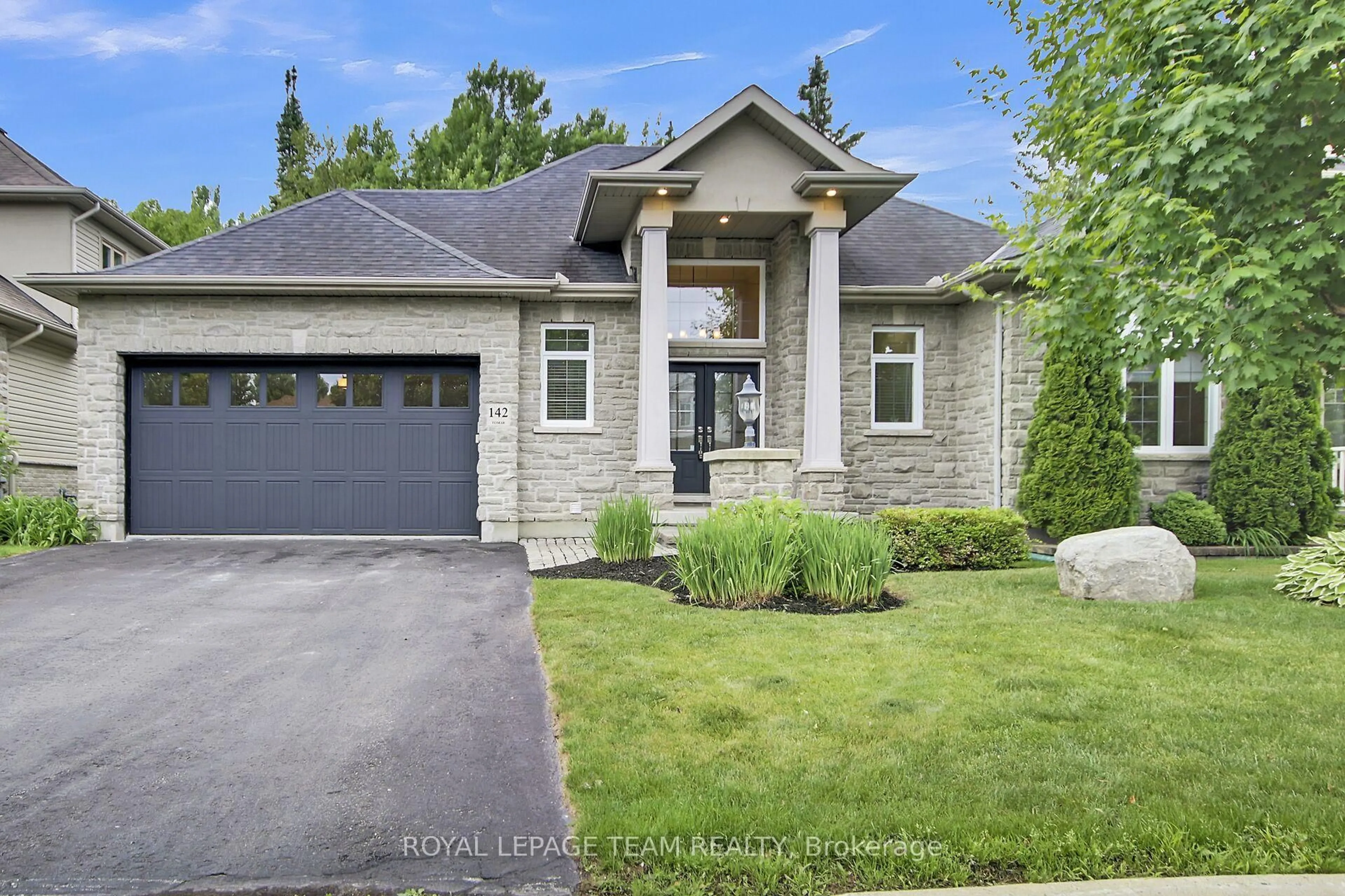 Home with brick exterior material, street for 142 West Ridge Dr, Stittsville Ontario K2S 2H3