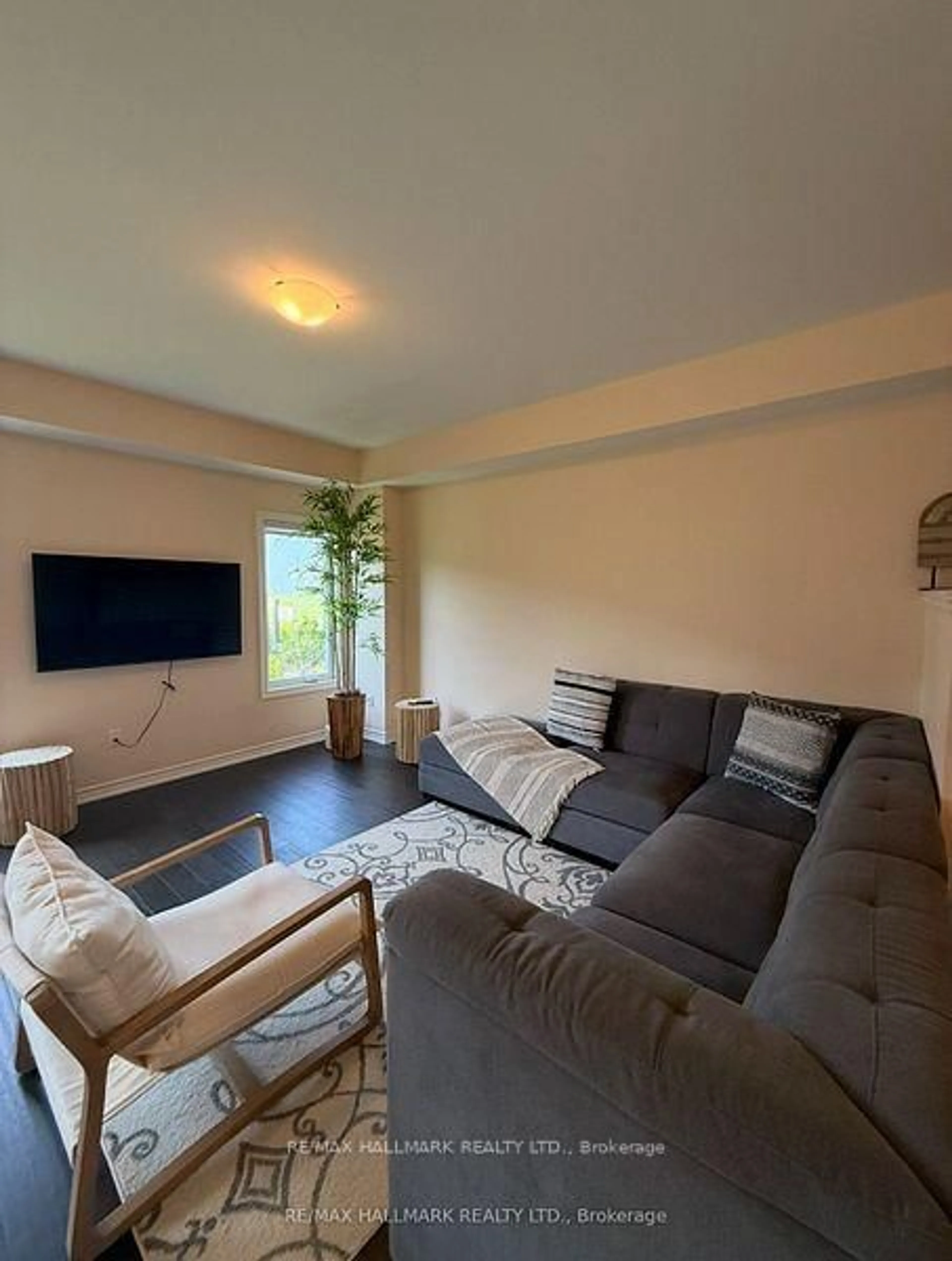 Living room with furniture, unknown for 151 Rosie St #81, Blue Mountains Ontario N0H 1J0