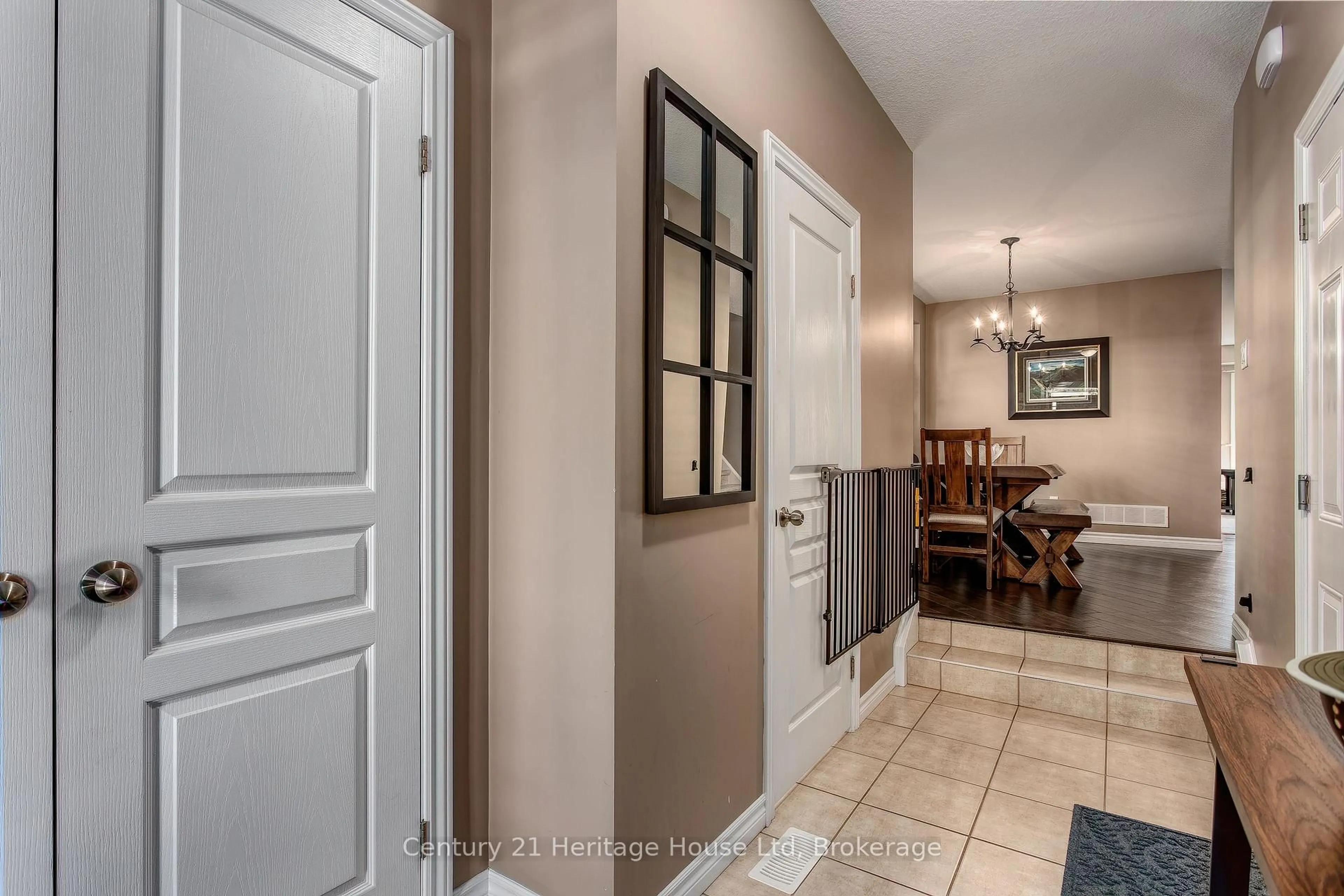Indoor entryway for 208 Couling Cres, Guelph Ontario N1E 0L4