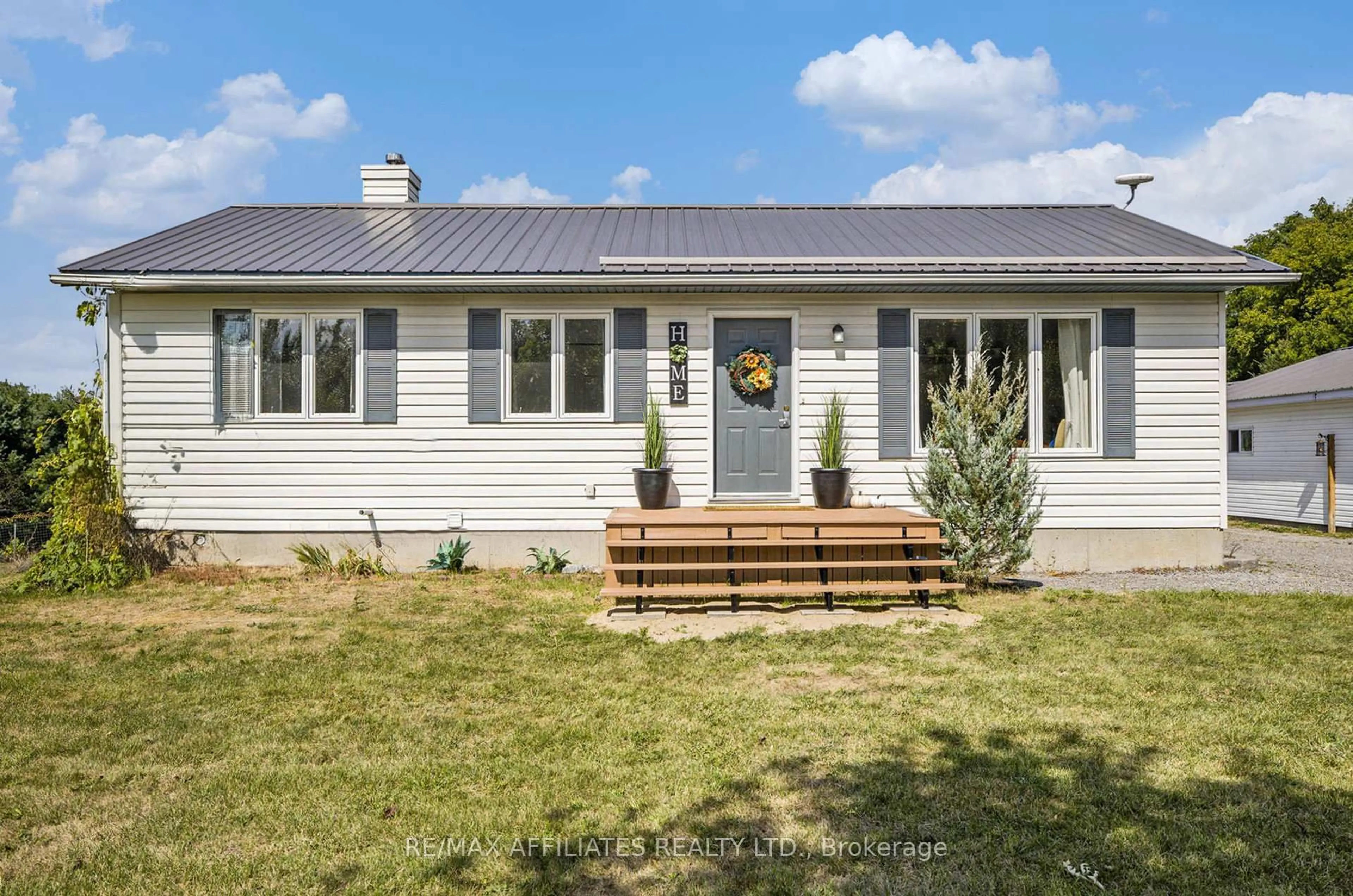 Home with vinyl exterior material, street for 221 Hawley Rd, Merrickville-Wolford Ontario K0G 1G0