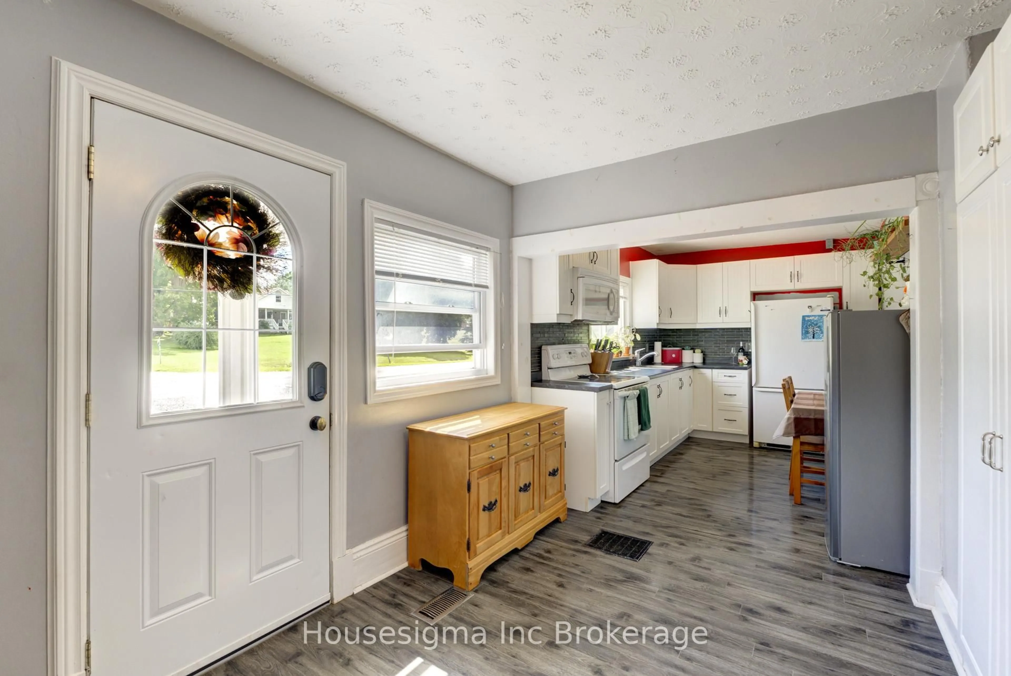 Open concept kitchen, ceramic/tile floor for 584151 Beachville Rd, South-West Oxford Ontario N5C 3J5