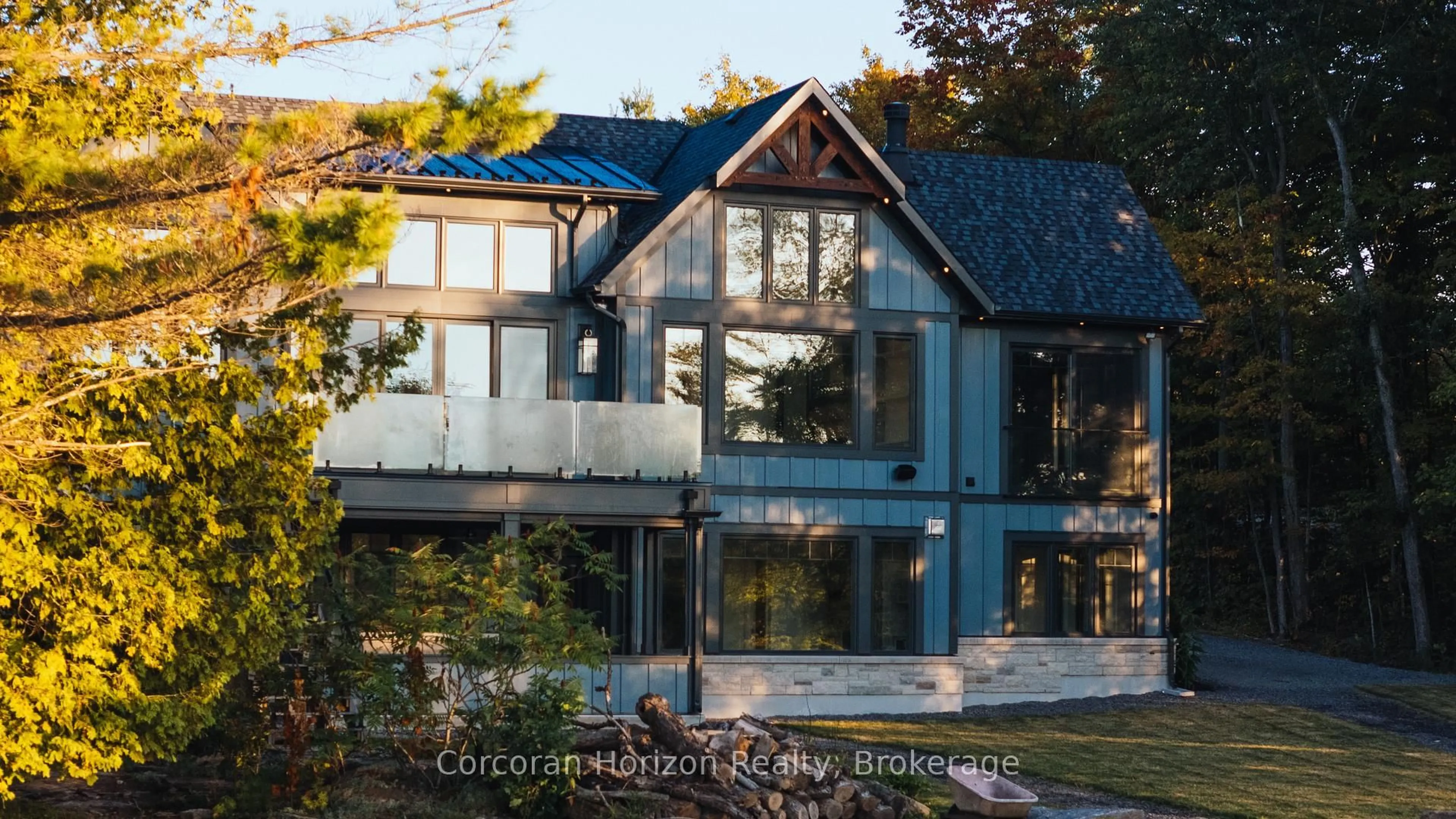 Home with vinyl exterior material, unknown for 411 Corrievale Rd, Georgian Bay Ontario L0K 1S0