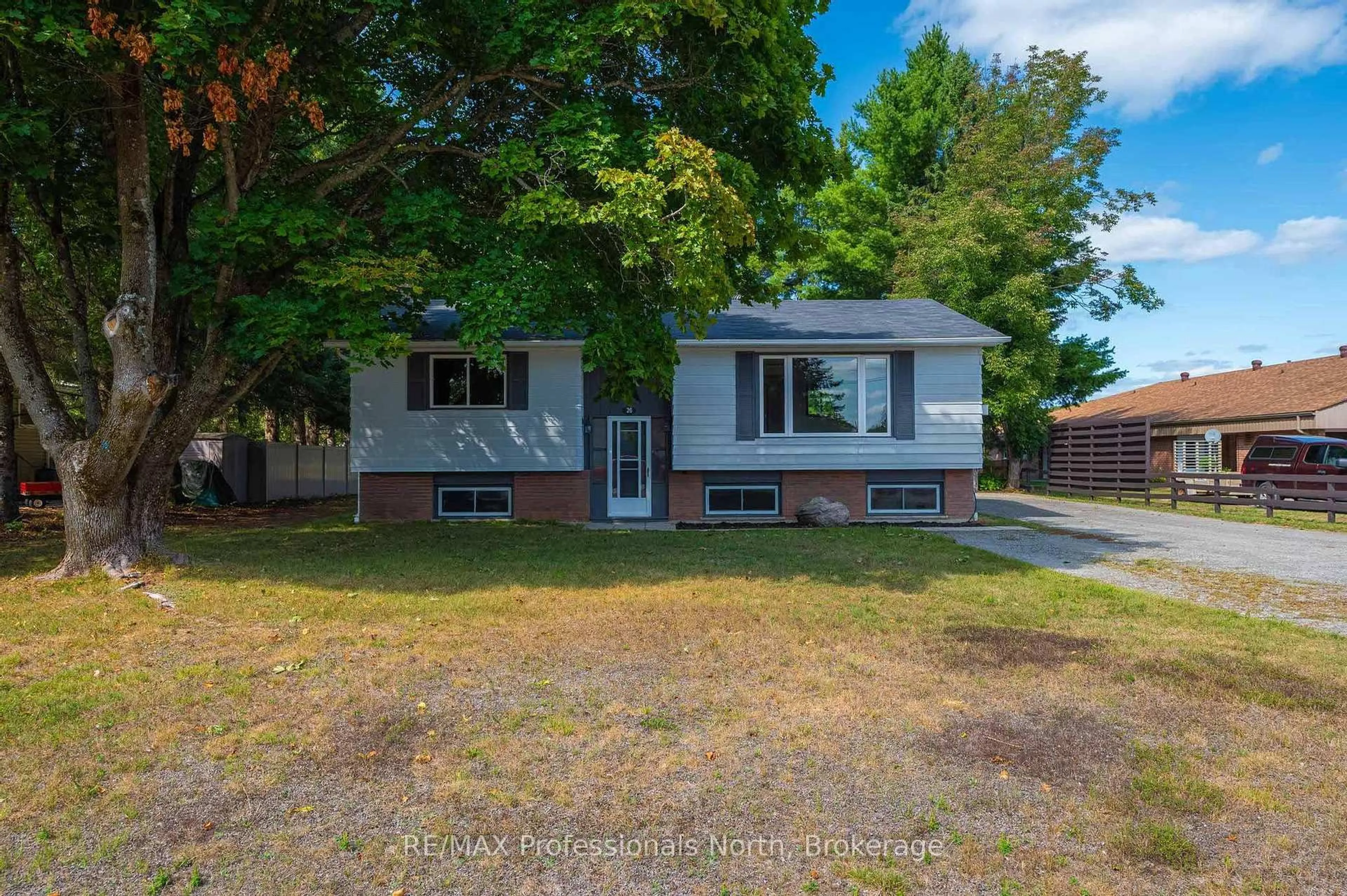 Home with vinyl exterior material, street for 26 Prentice St, Minden Hills Ontario K0M 2K0