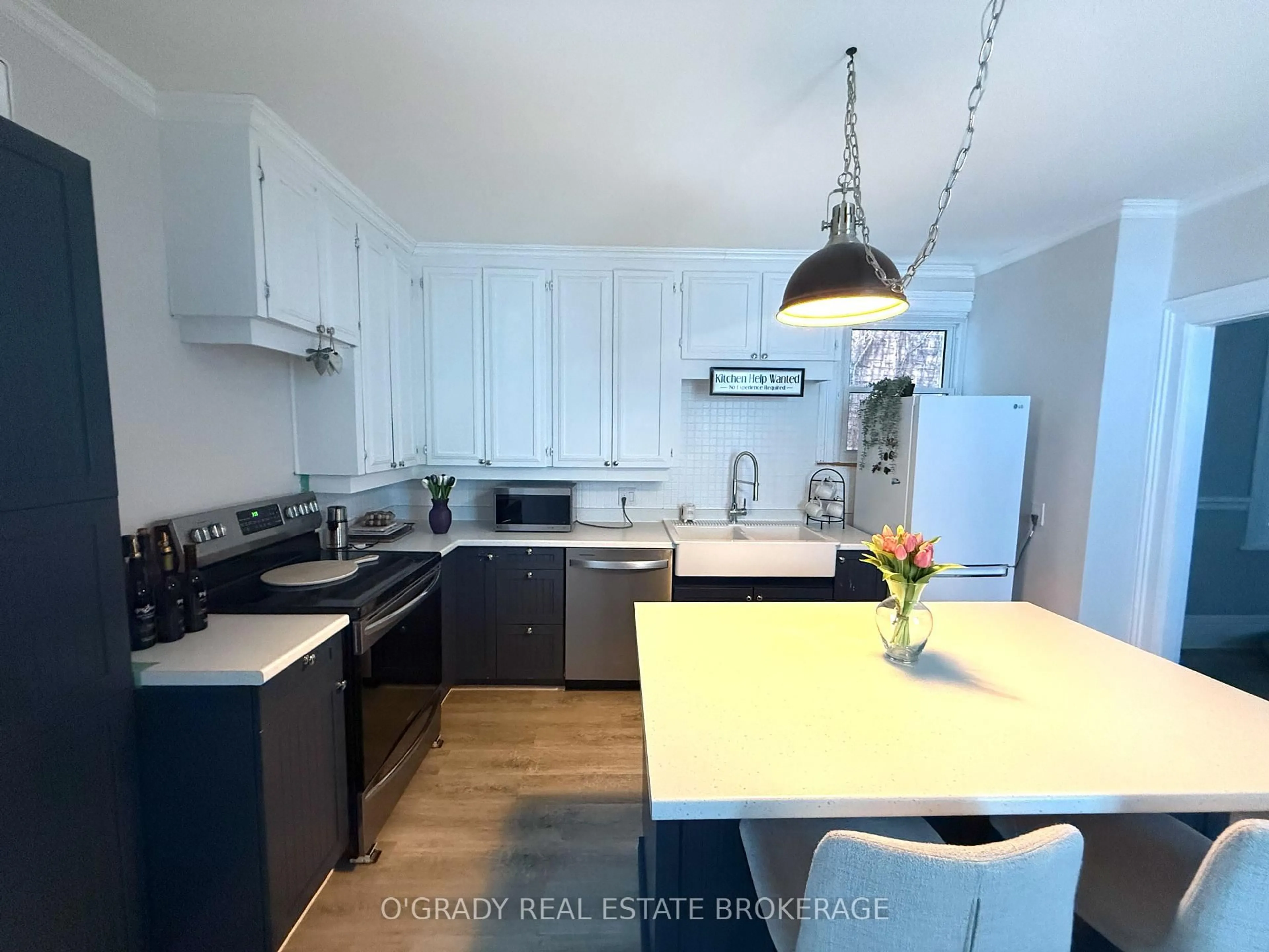 Open concept kitchen, unknown for 39 James St, Brockville Ontario K6V 1K3