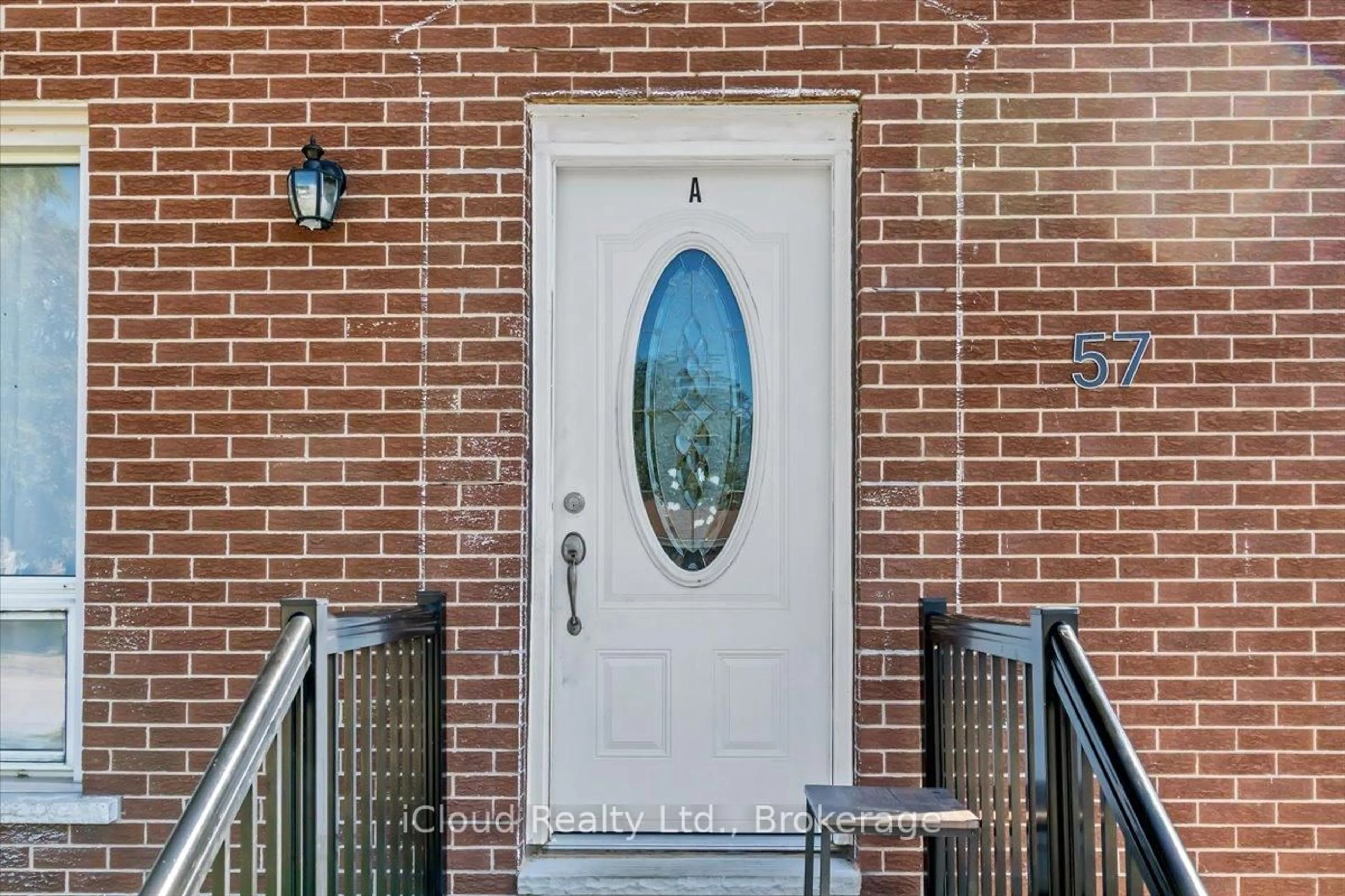 Indoor entryway for 57 Linnwood Ave, Cambridge Ontario N1R 1V2