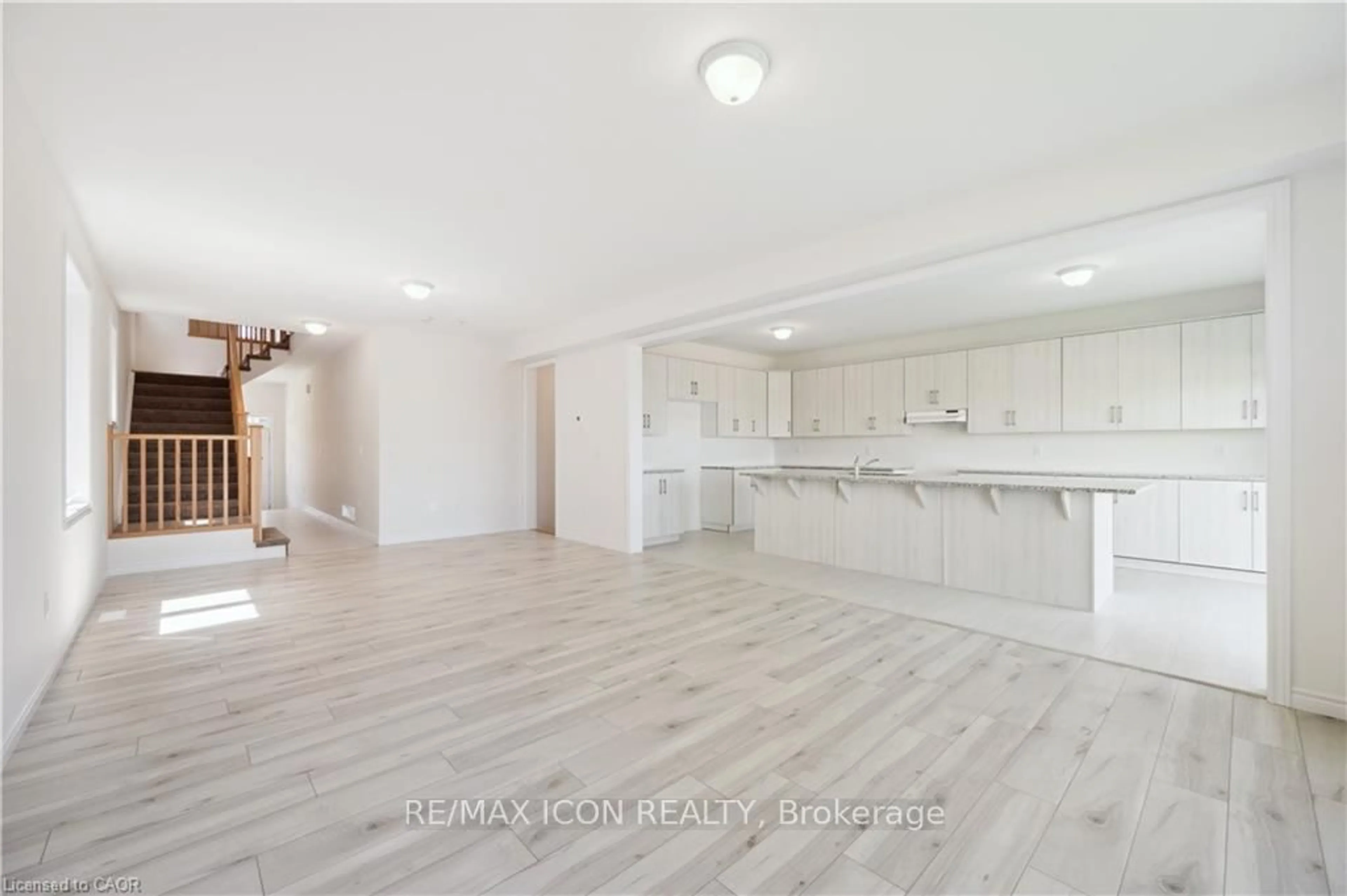 Open concept kitchen, unknown for 33 Henry Maracle St, North Dumfries Ontario N0B 1E0
