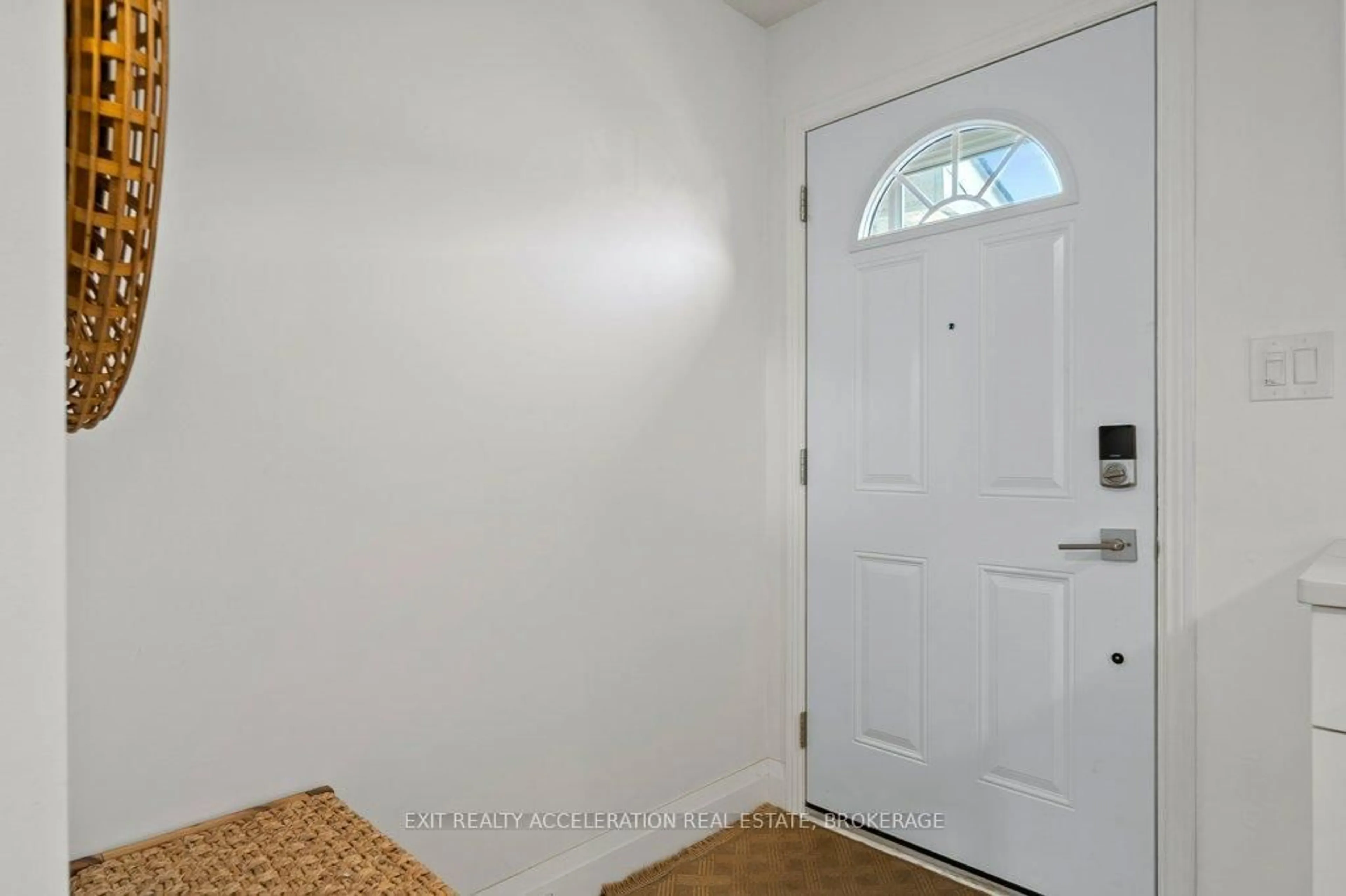 Indoor entryway for 73 Lywood St #2, Cobden Ontario K0K 1K0