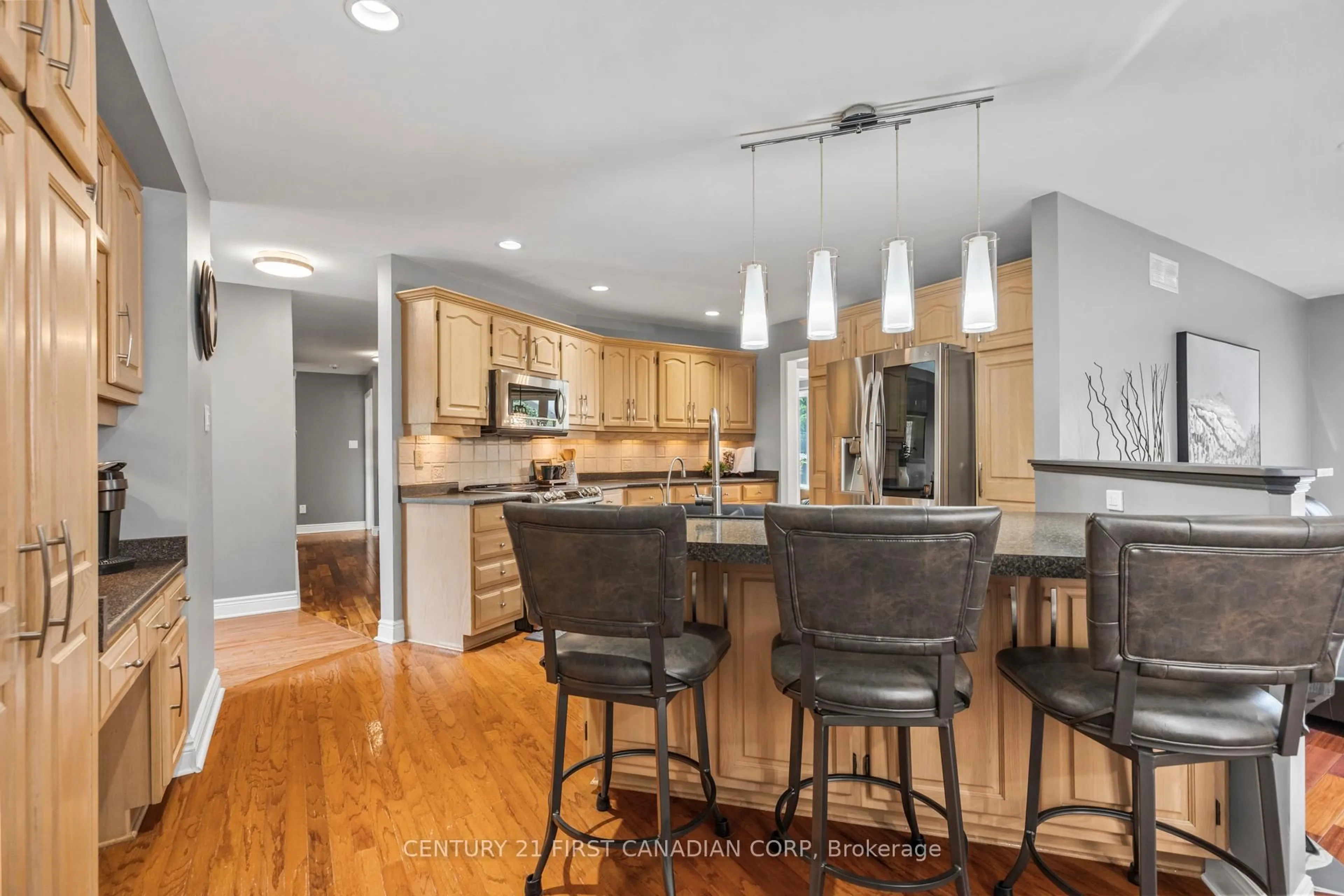 Open concept kitchen, unknown for 2 Longview Crt, London South Ontario N6K 4J1