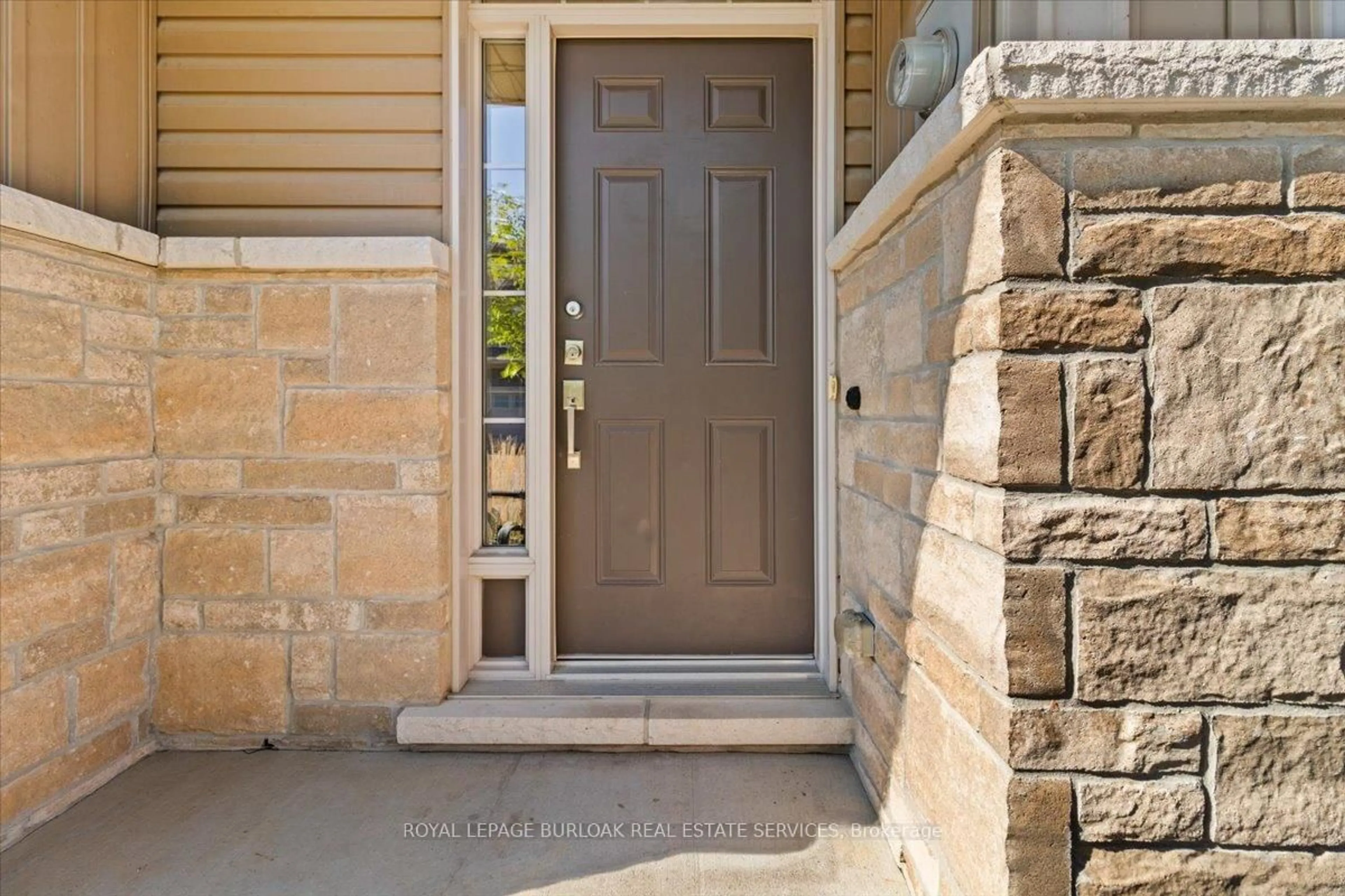 Indoor entryway for 80 Willow St #63, Brant Ontario N3L 2K6