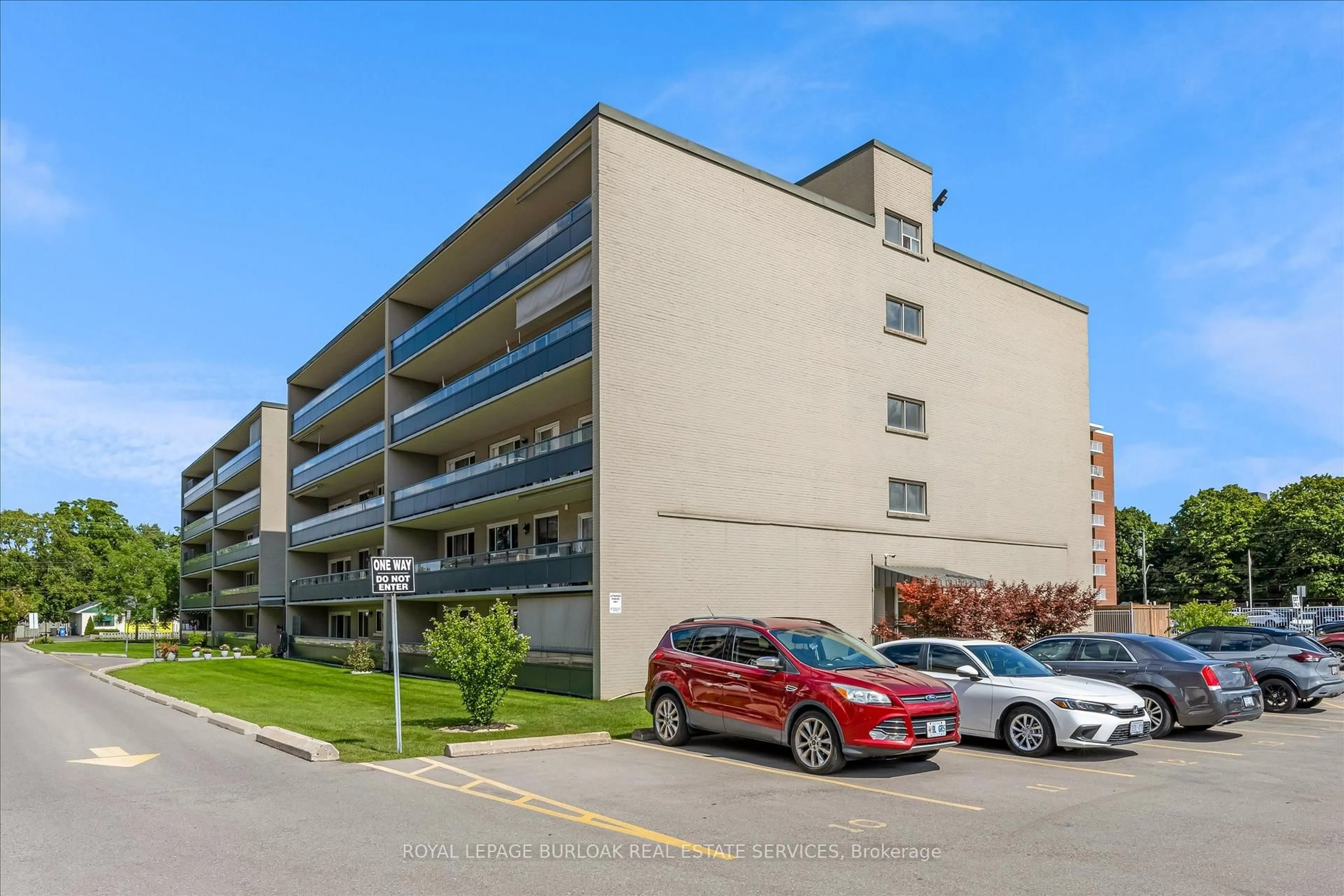 Unknown for 510 Queenston Rd #306, Hamilton Ontario L8K 1J3