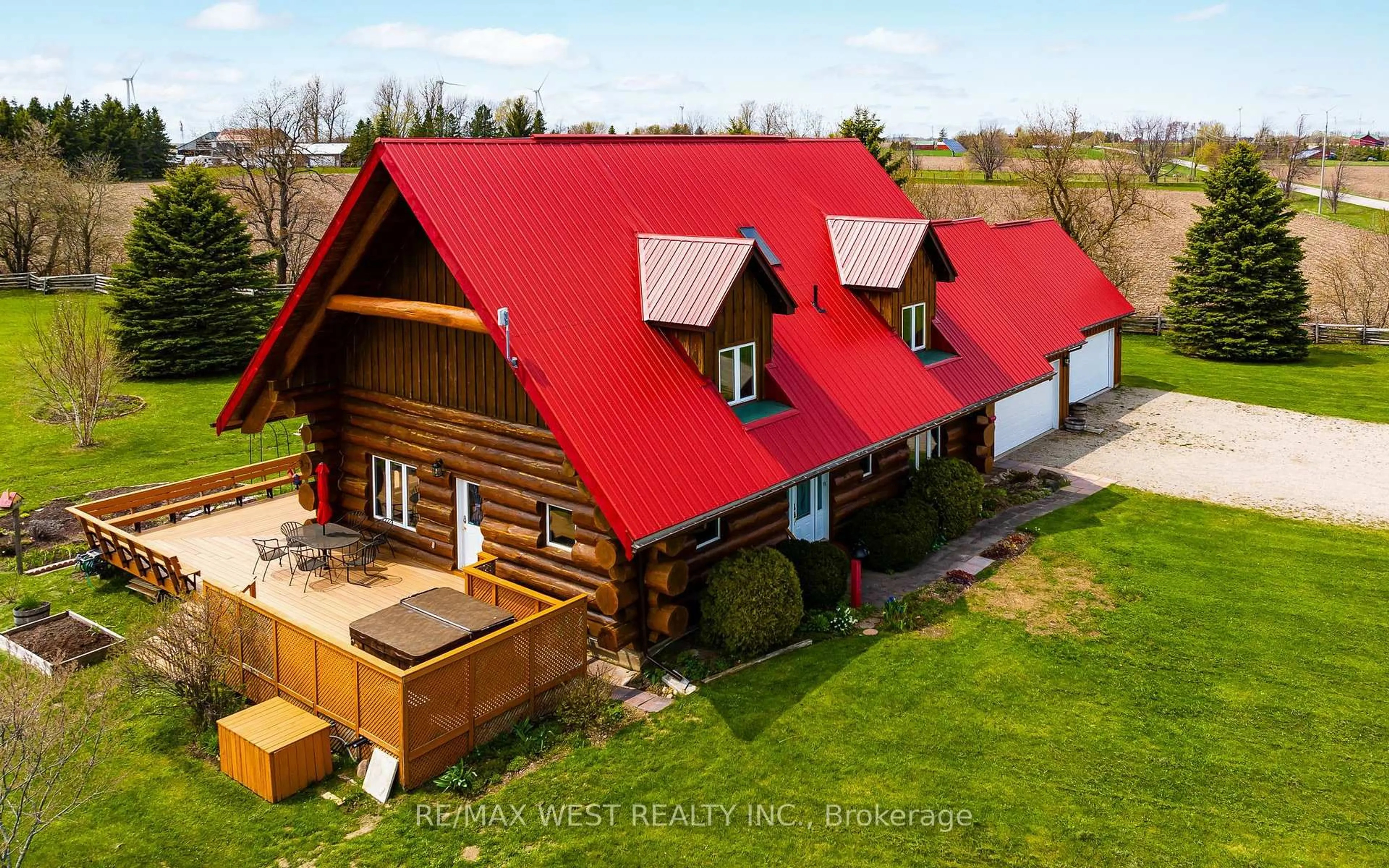 A pic from outside/outdoor area/front of a property/back of a property/a pic from drone, building for 116278 Second Line, Melancthon Ontario L9V 2C7