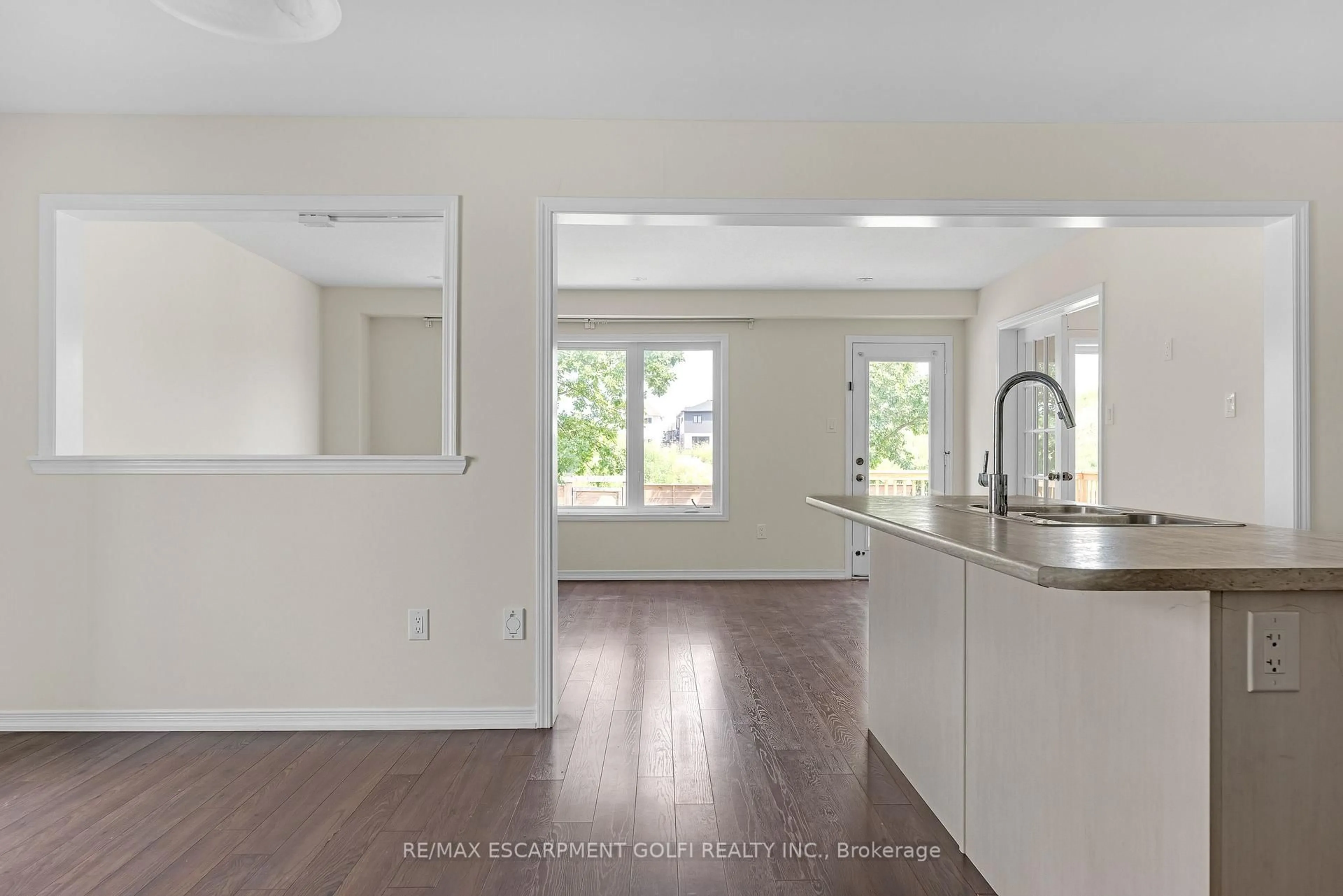 Open concept kitchen, unknown for 8561 DOGWOOD Cres, Niagara Falls Ontario L2H 0K7