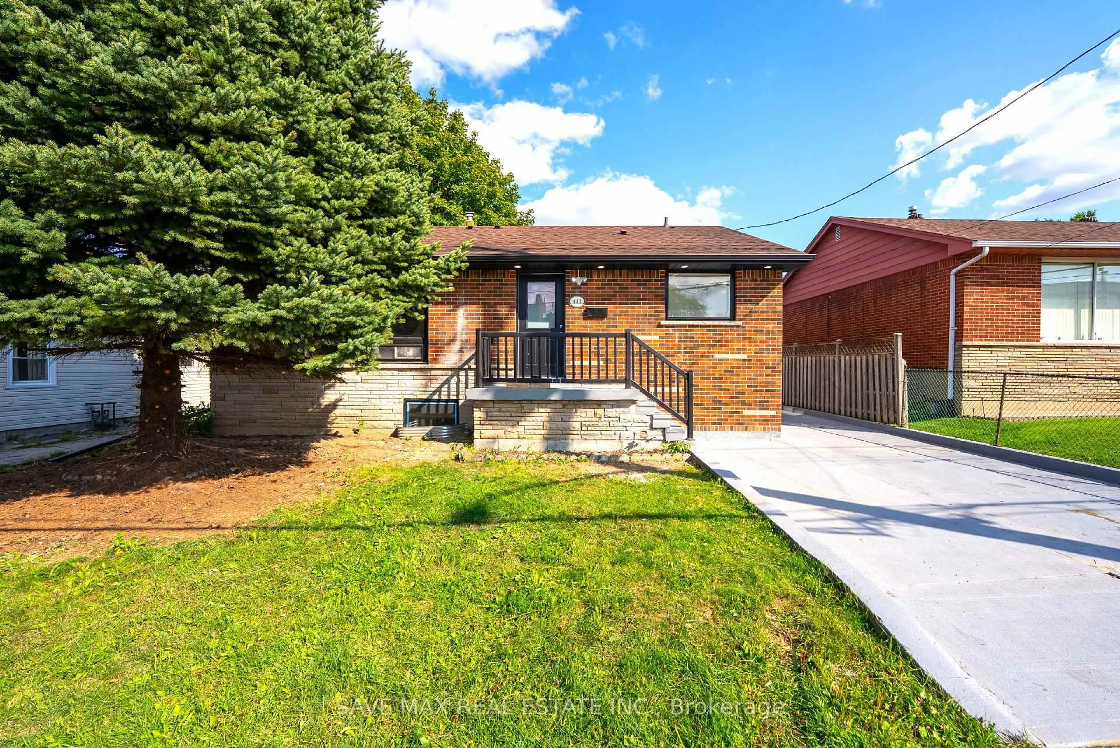 Home with brick exterior material, street for 441 West 5th St, Hamilton Ontario L9C 3P5