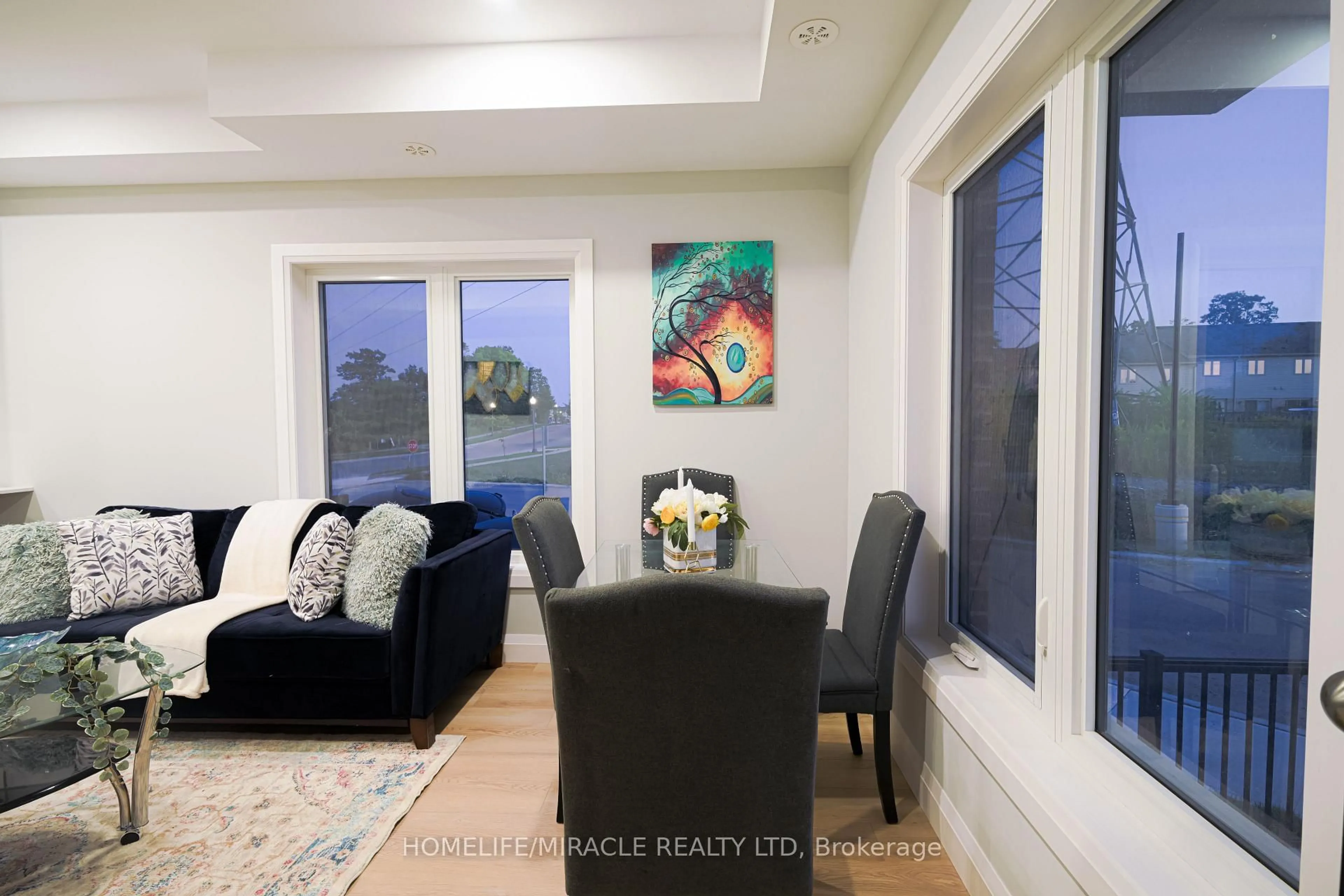 Living room with furniture, unknown for 10 South Creek Dr #2, Kitchener Ontario N2P 2R3