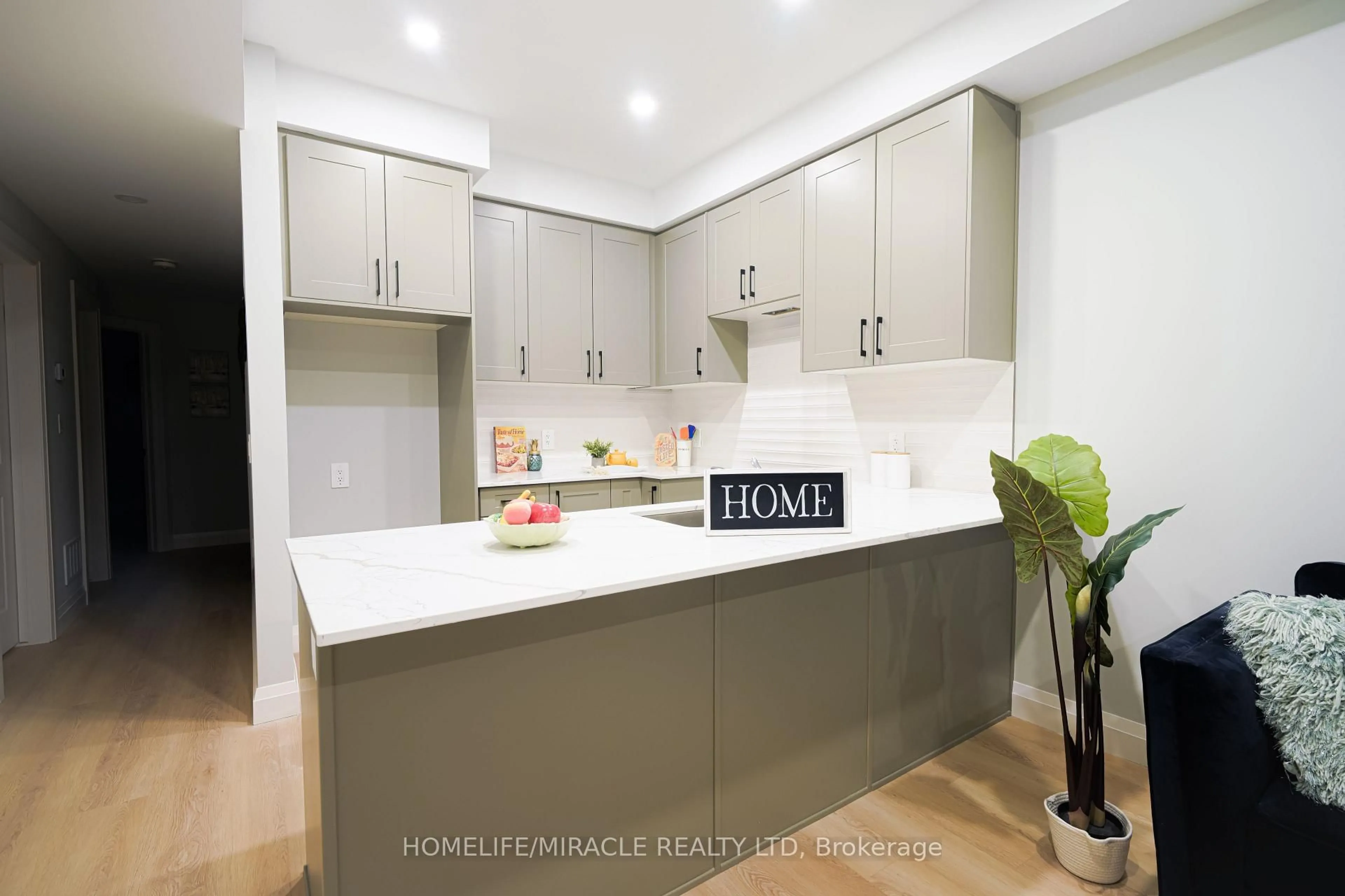 Contemporary kitchen, unknown for 10 South Creek Dr #2, Kitchener Ontario N2P 2R3