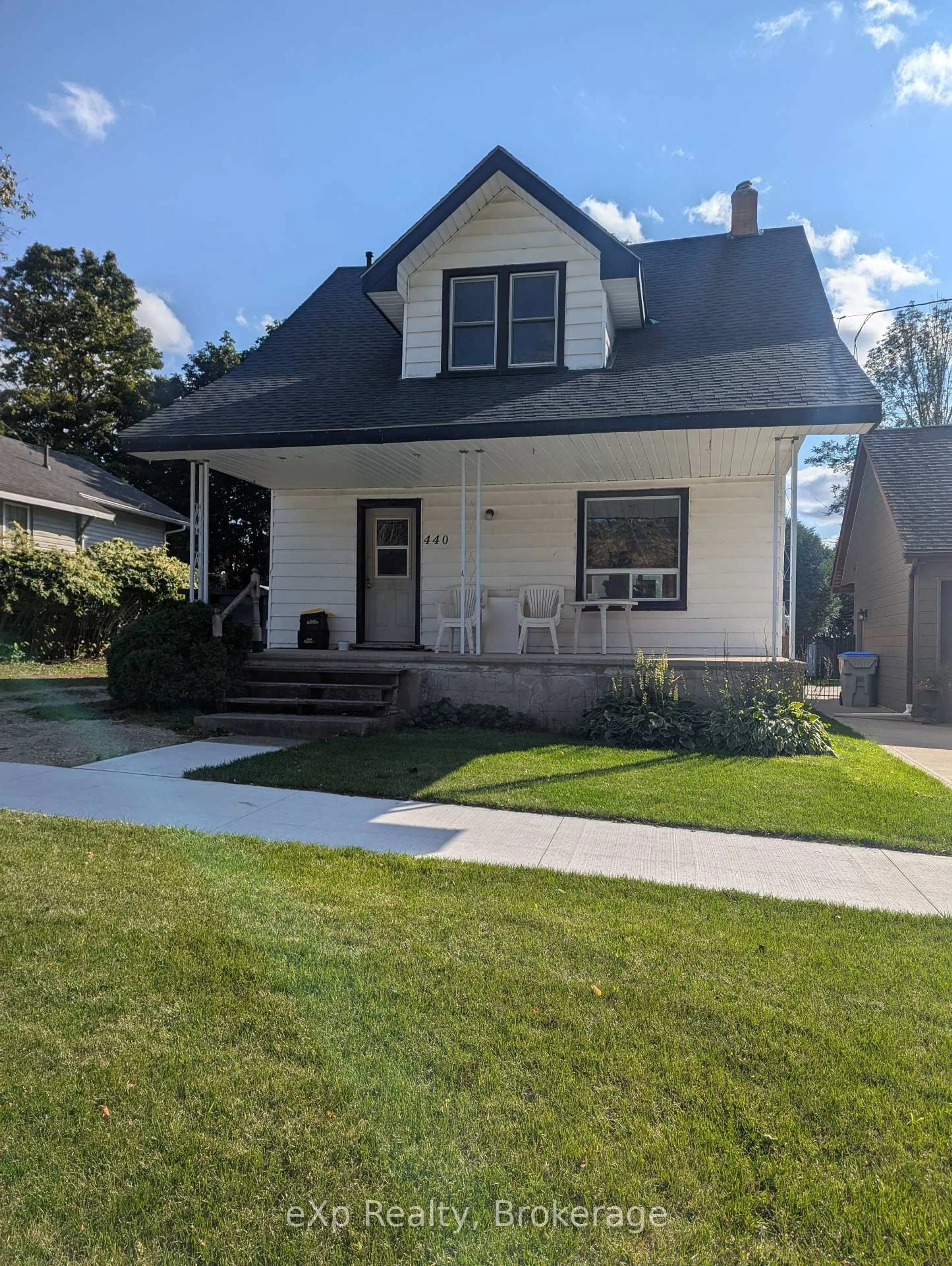 Home with vinyl exterior material, street for 440 Binning St, North Perth Ontario N4W 1G8