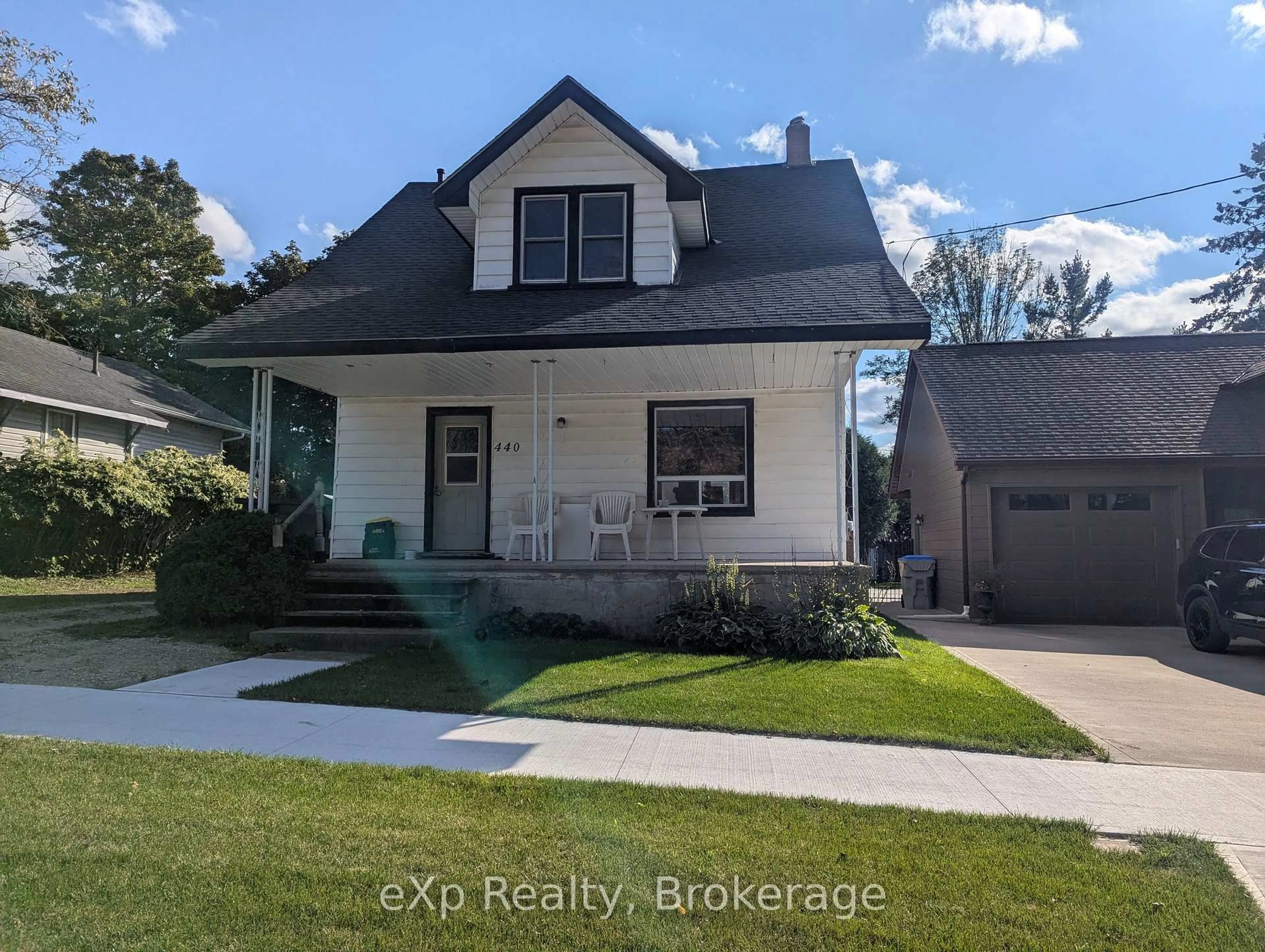 Unknown for 440 Binning St, North Perth Ontario N4W 1G8
