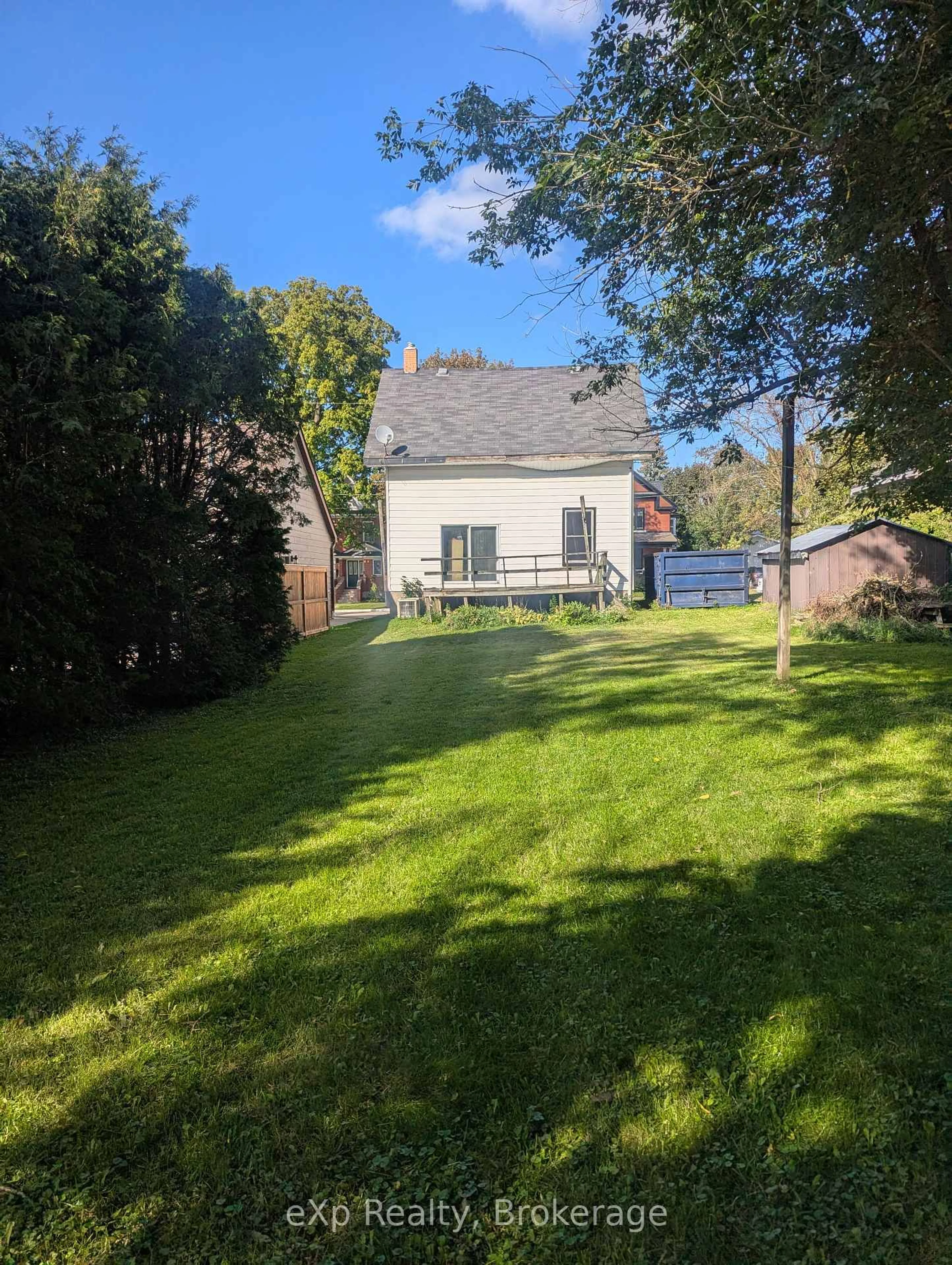 A pic from outside/outdoor area/front of a property/back of a property/a pic from drone, street for 440 Binning St, North Perth Ontario N4W 1G8