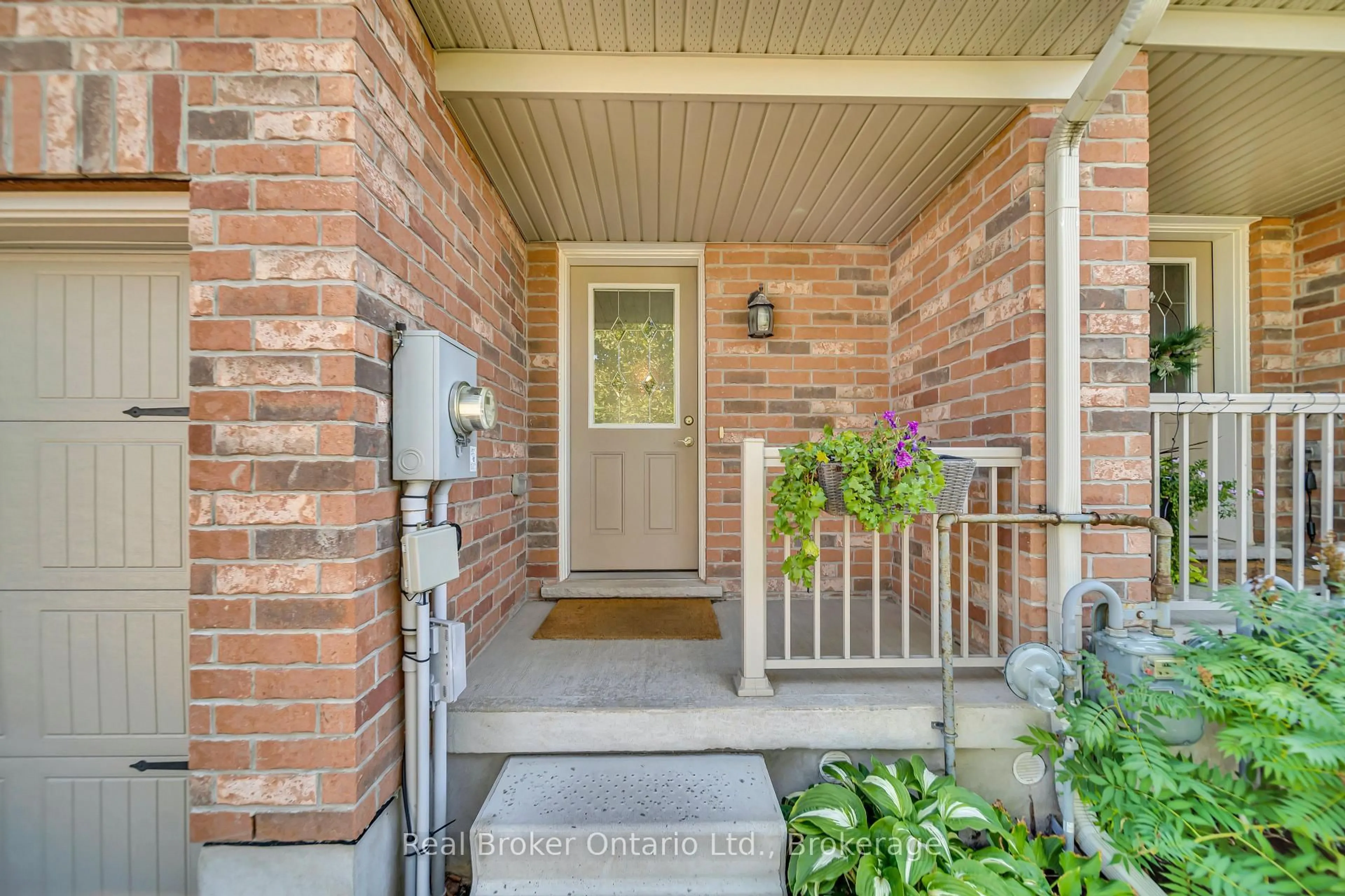 Indoor entryway for 45 Wideman Blvd, Guelph Ontario N1E 0H9