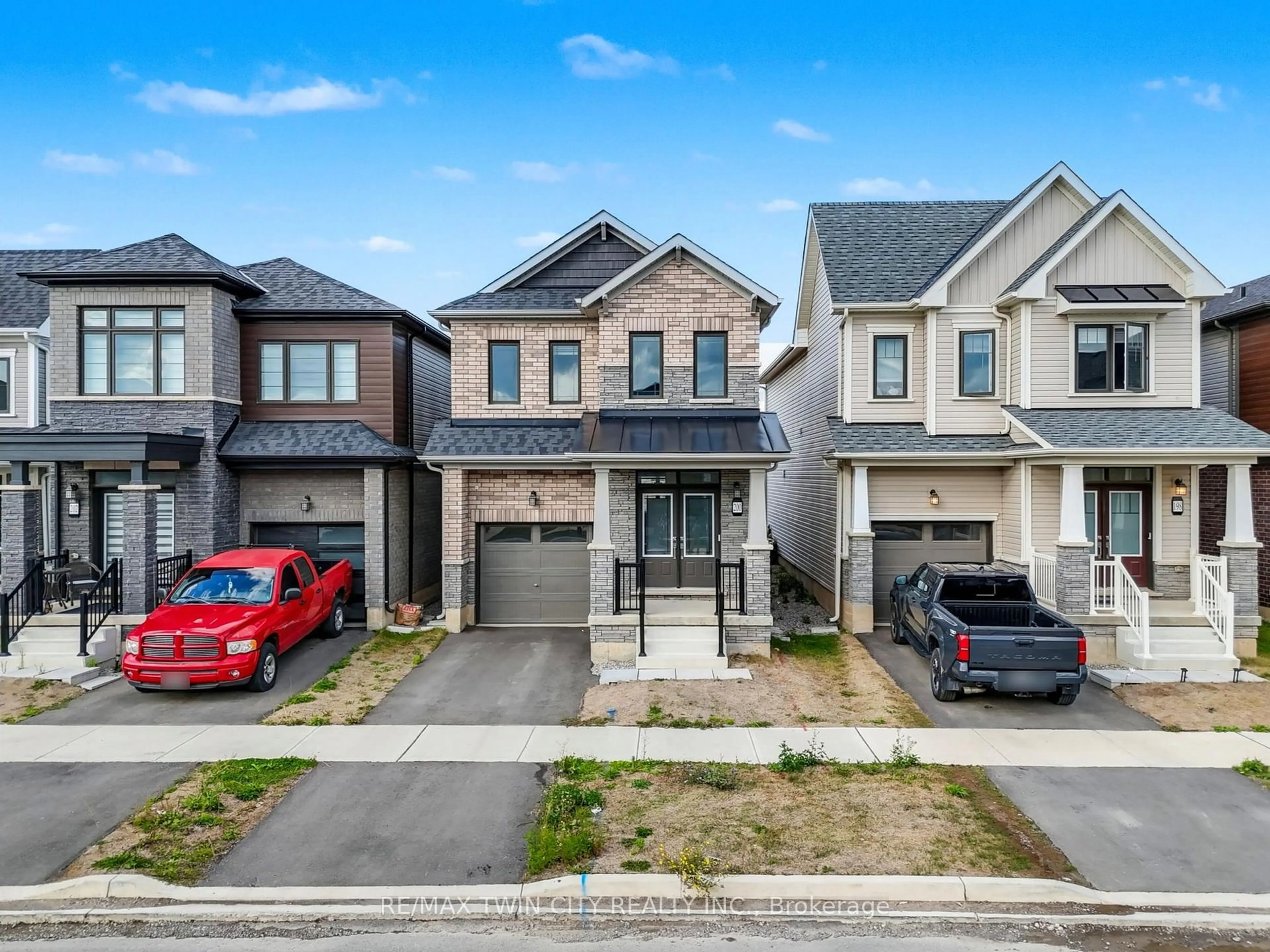 Home with brick exterior material, street for 200 WILMOT Rd, Brantford Ontario N3T 0W7
