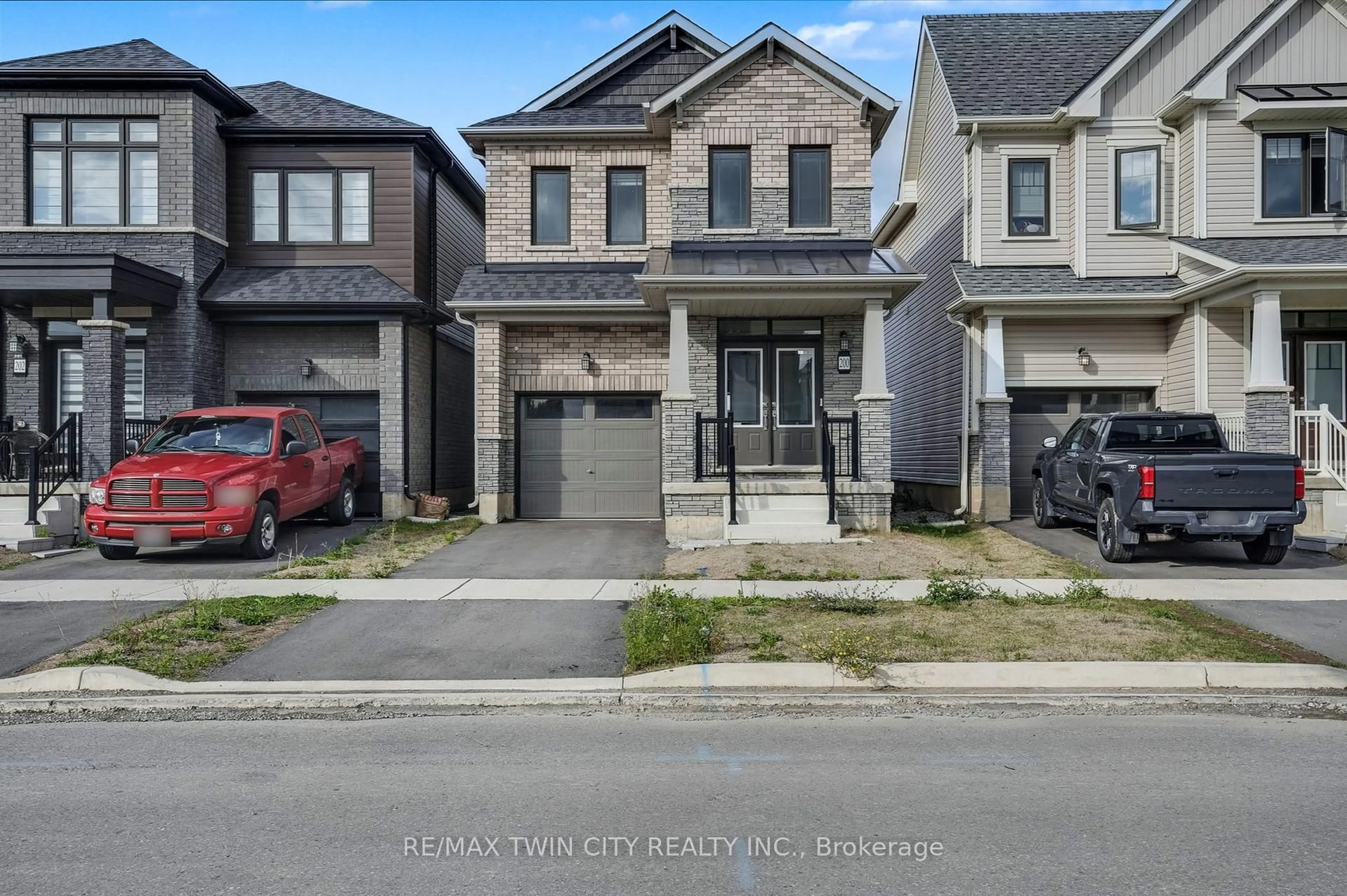 Home with brick exterior material, street for 200 WILMOT Rd, Brantford Ontario N3T 0W7
