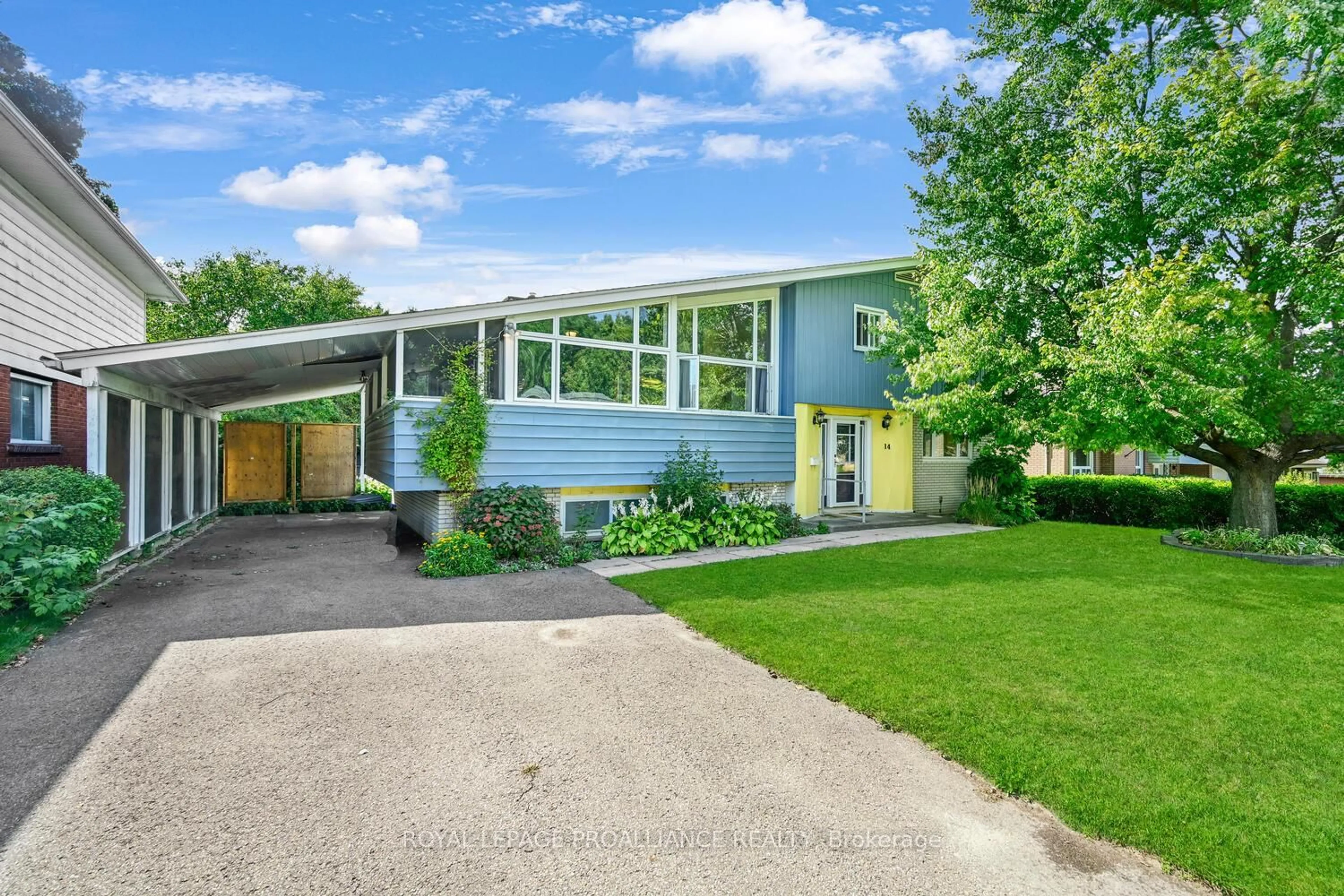 Home with vinyl exterior material, street for 14 Davison Ave, Brockville Ontario K6V 3C2