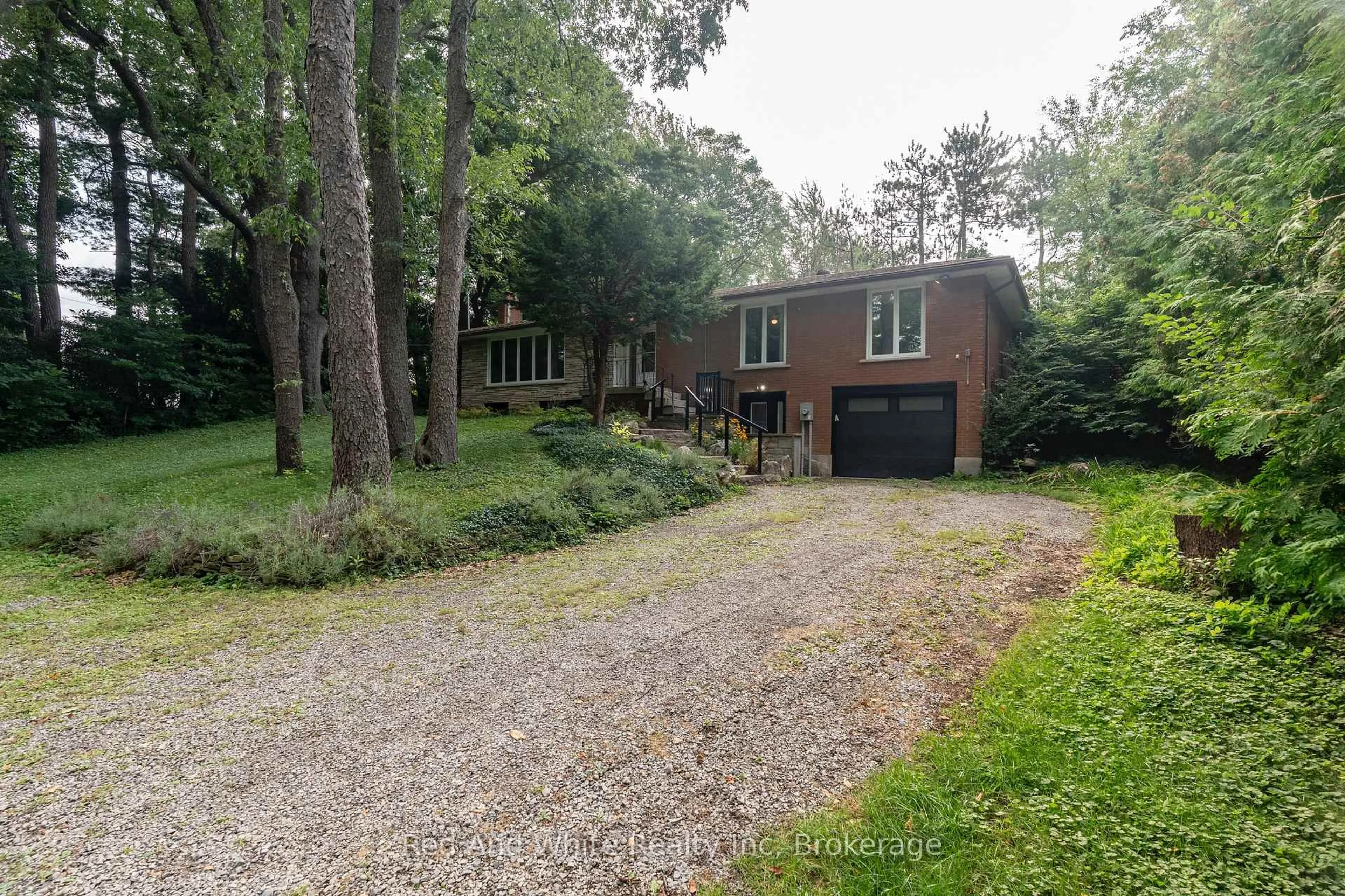 A pic from outside/outdoor area/front of a property/back of a property/a pic from drone, forest/trees view for 346 Jerseyville Rd, Hamilton Ontario L9G 3L6