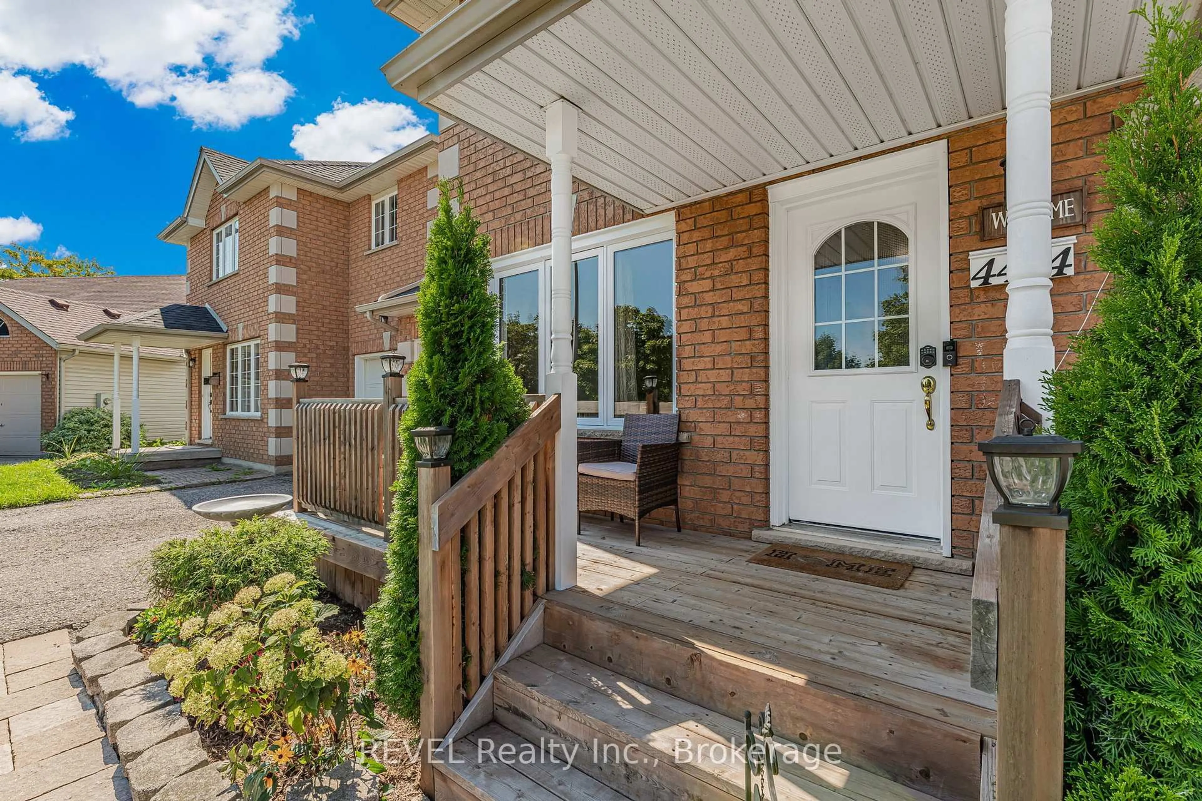 Indoor entryway for 4494 Weltman Way, Lincoln Ontario L0R 1B9