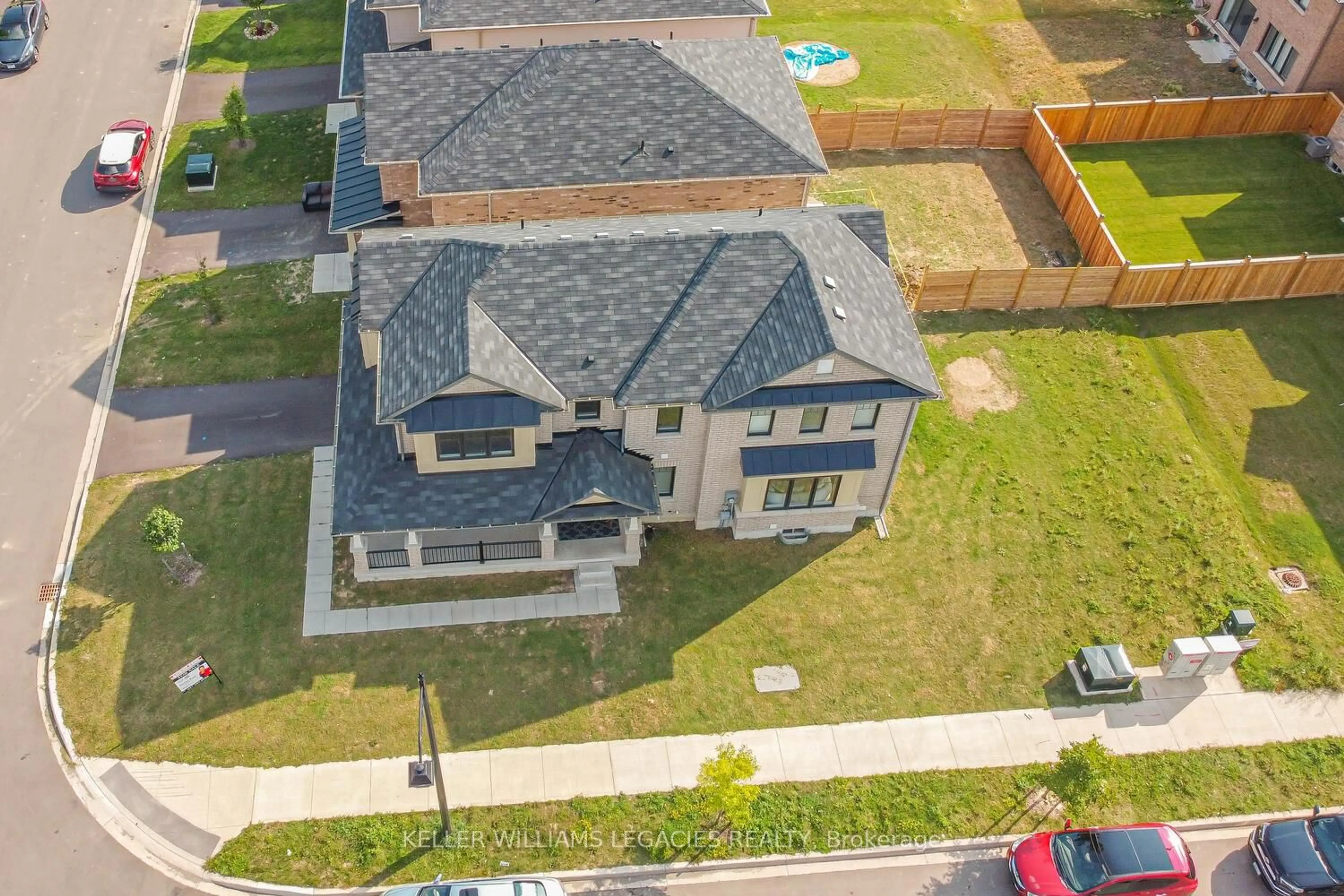 A pic from outside/outdoor area/front of a property/back of a property/a pic from drone, street for 4 July Ave, Hamilton Ontario L8K 5R9