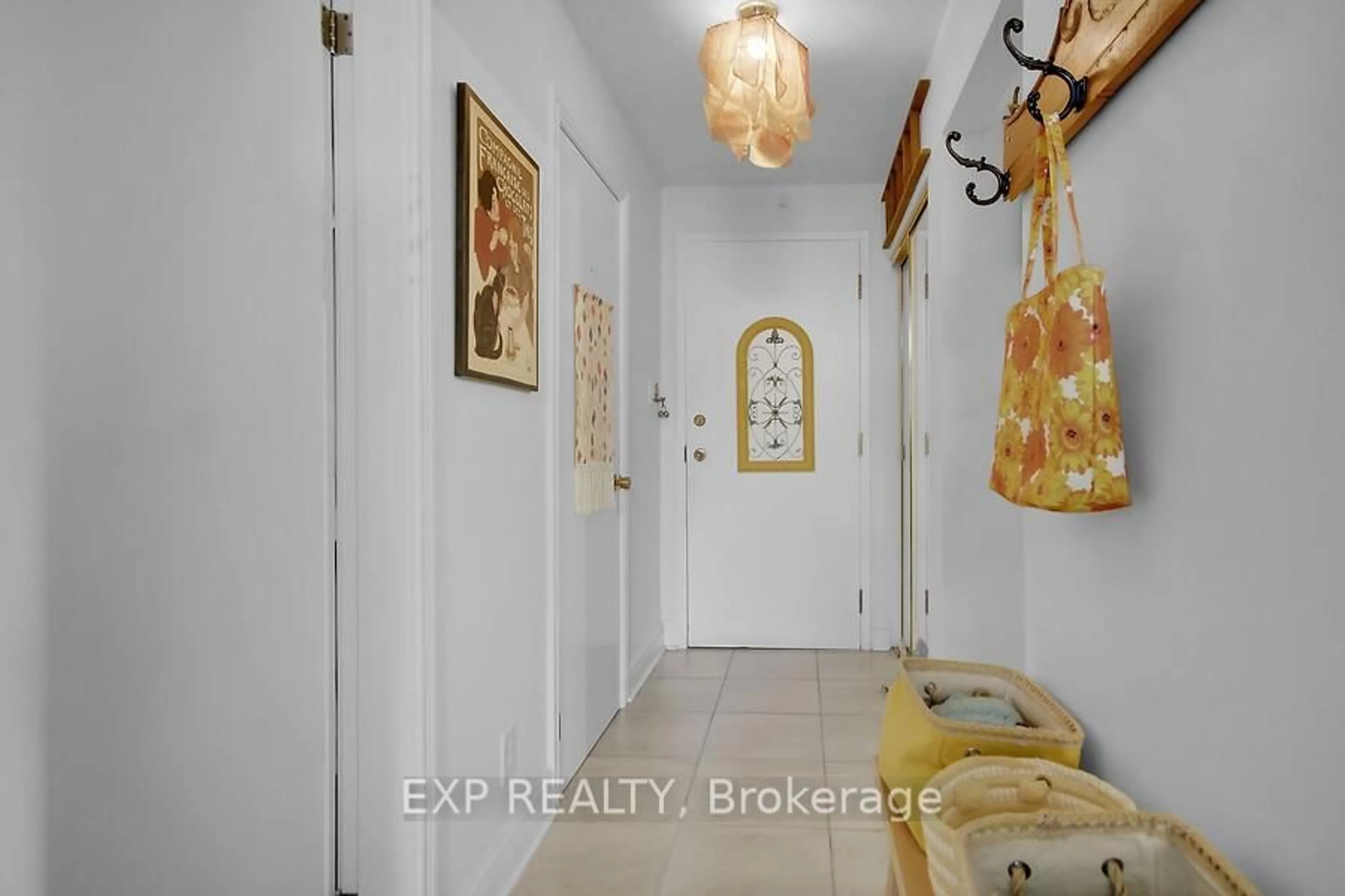 Indoor entryway for 1 Rosamond St #503, Almonte Ontario K0A 1A0