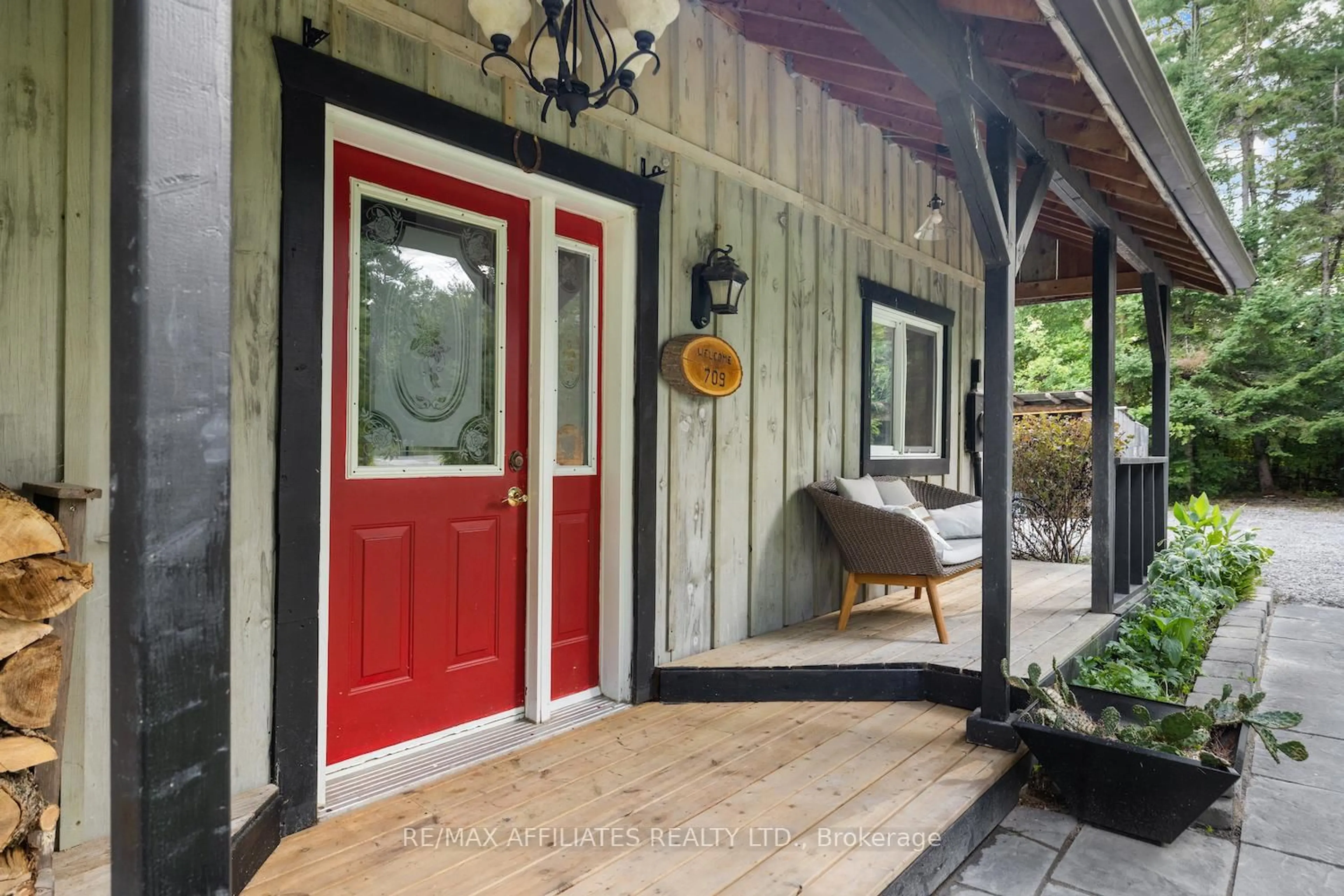 Indoor entryway for 709 Drummond Concession 5B Rd, Perth Ontario K7H 3C8