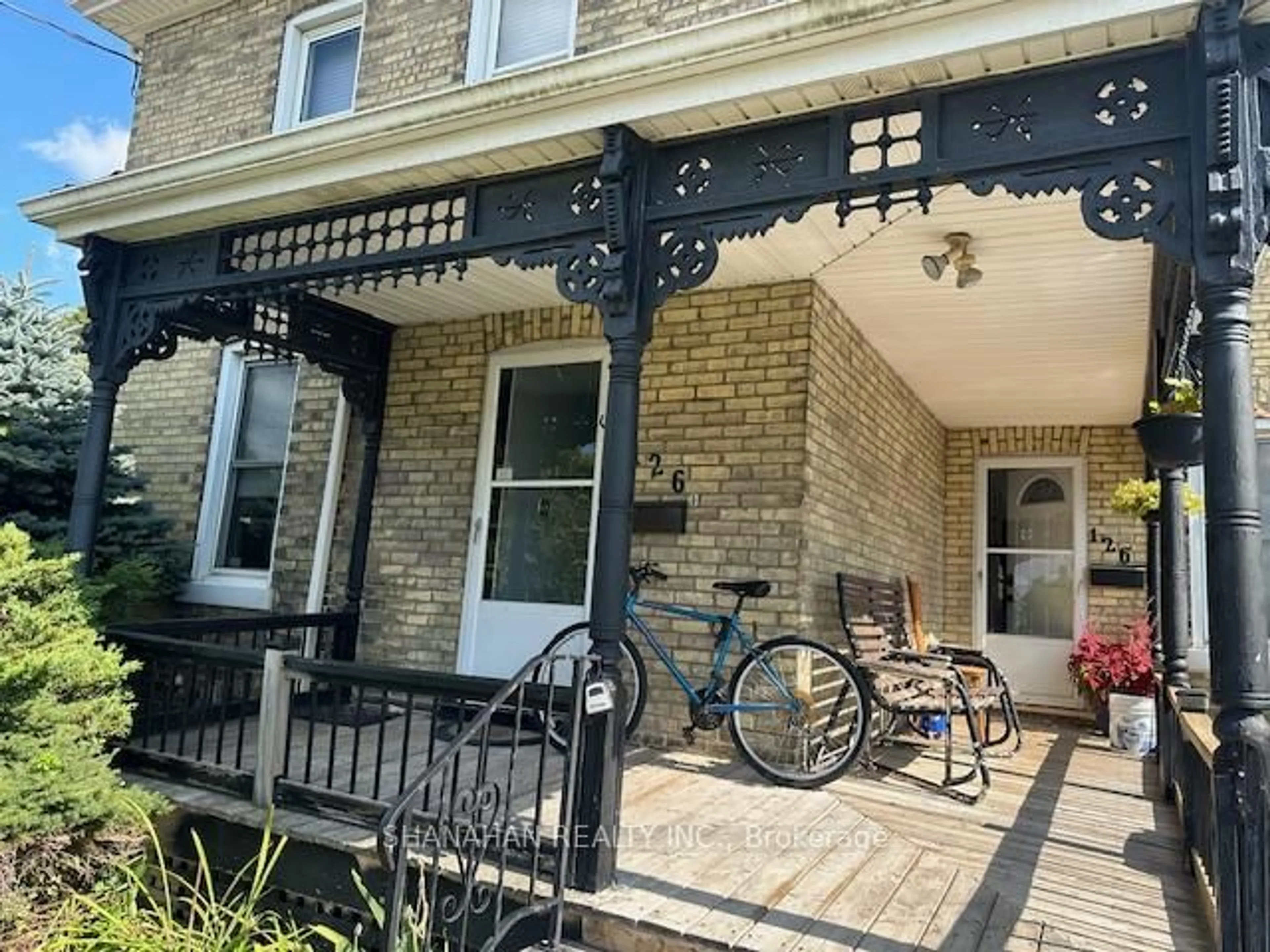 Patio, street for 126 Metcalfe St #A&B, Strathroy-Caradoc Ontario N7G 1M8