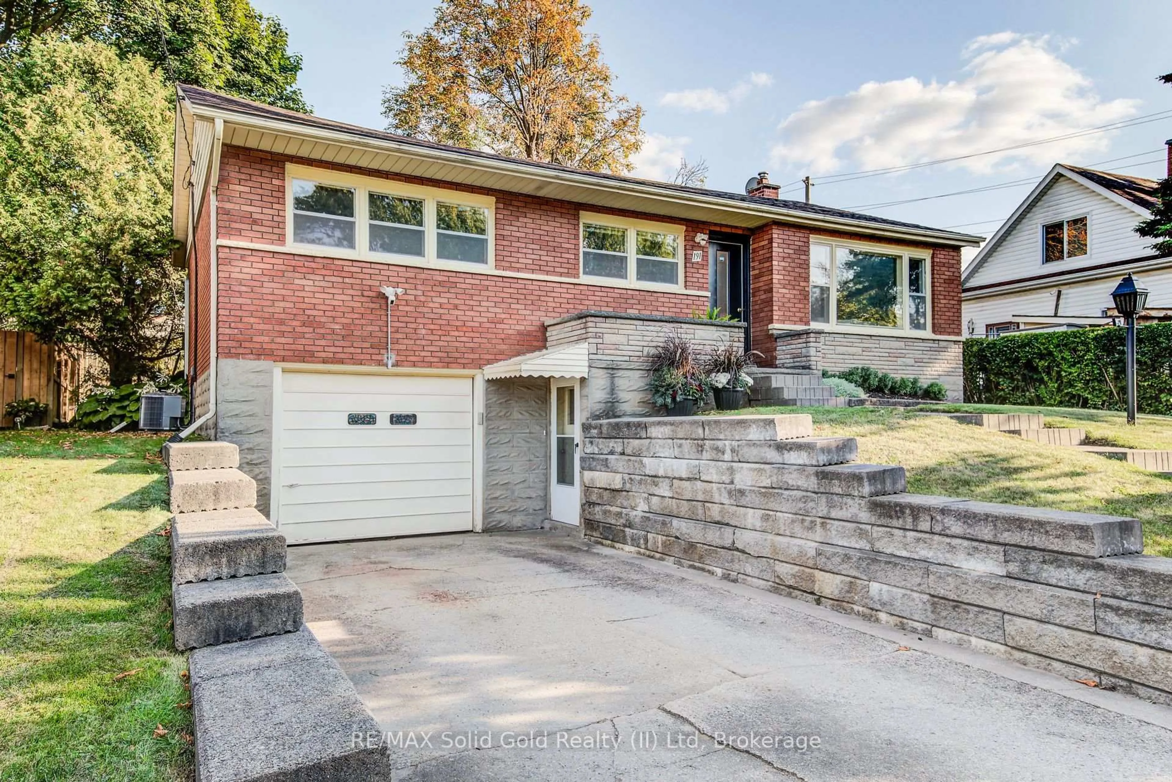 Home with brick exterior material, street for 191 Allen St, Waterloo Ontario N2J 1J9
