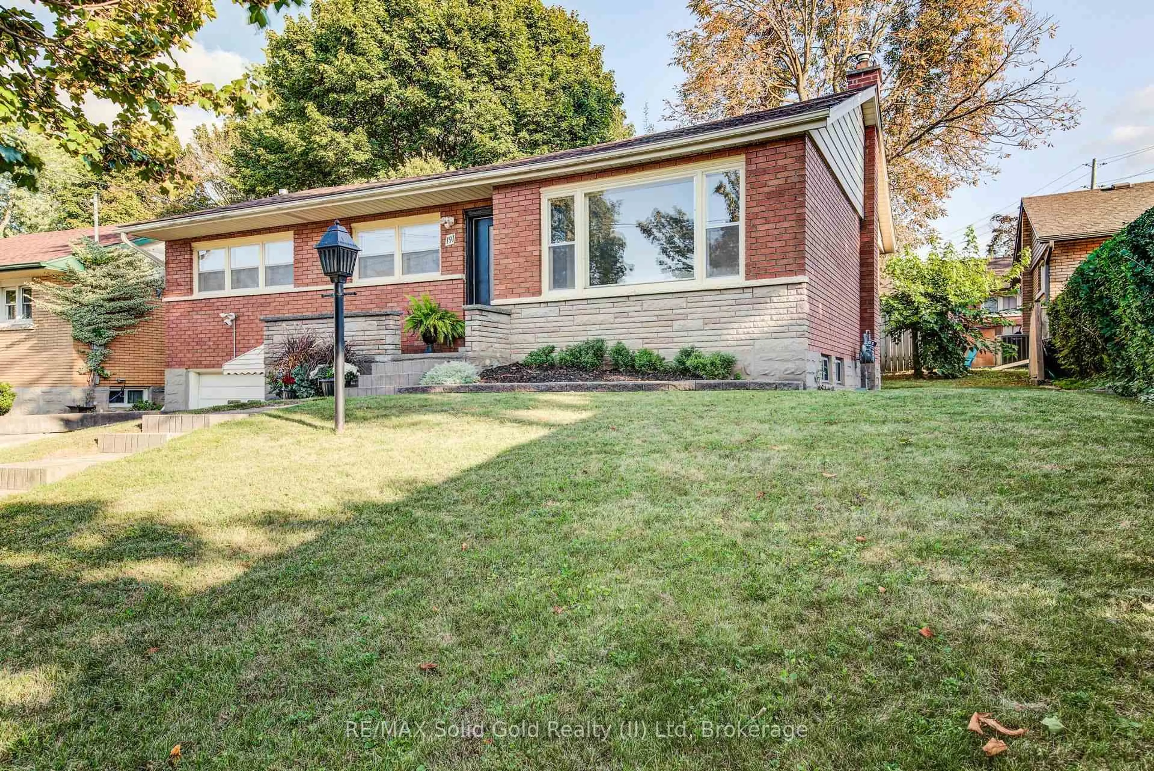 Home with brick exterior material, street for 191 Allen St, Waterloo Ontario N2J 1J9