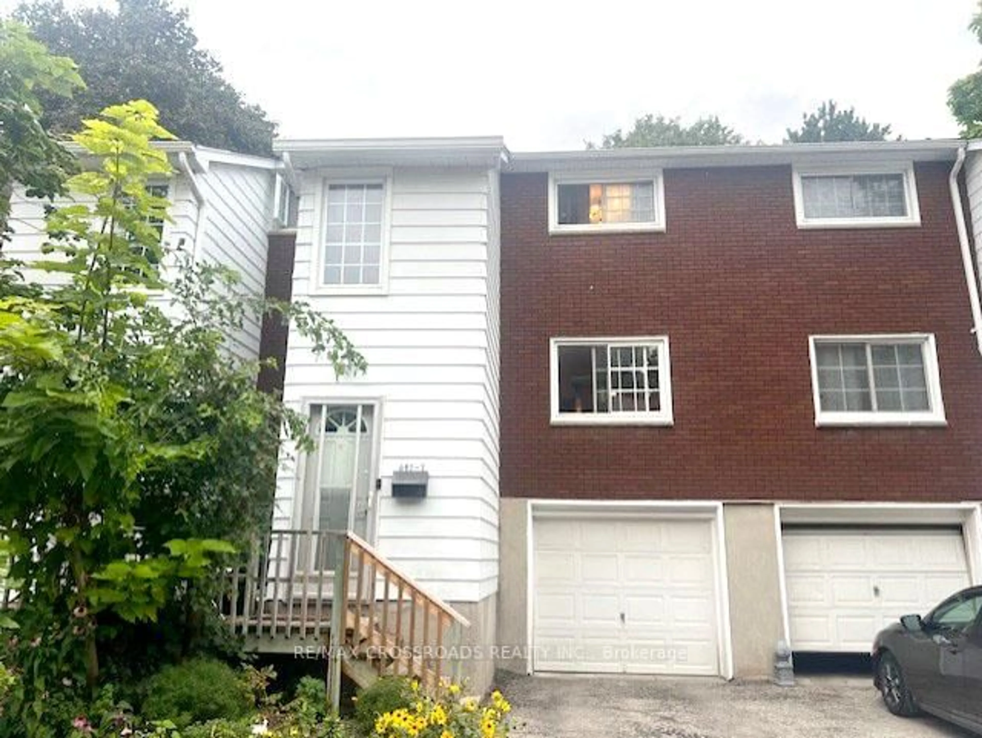 Unknown for 647 Albert St, Waterloo Ontario N2L 3V5