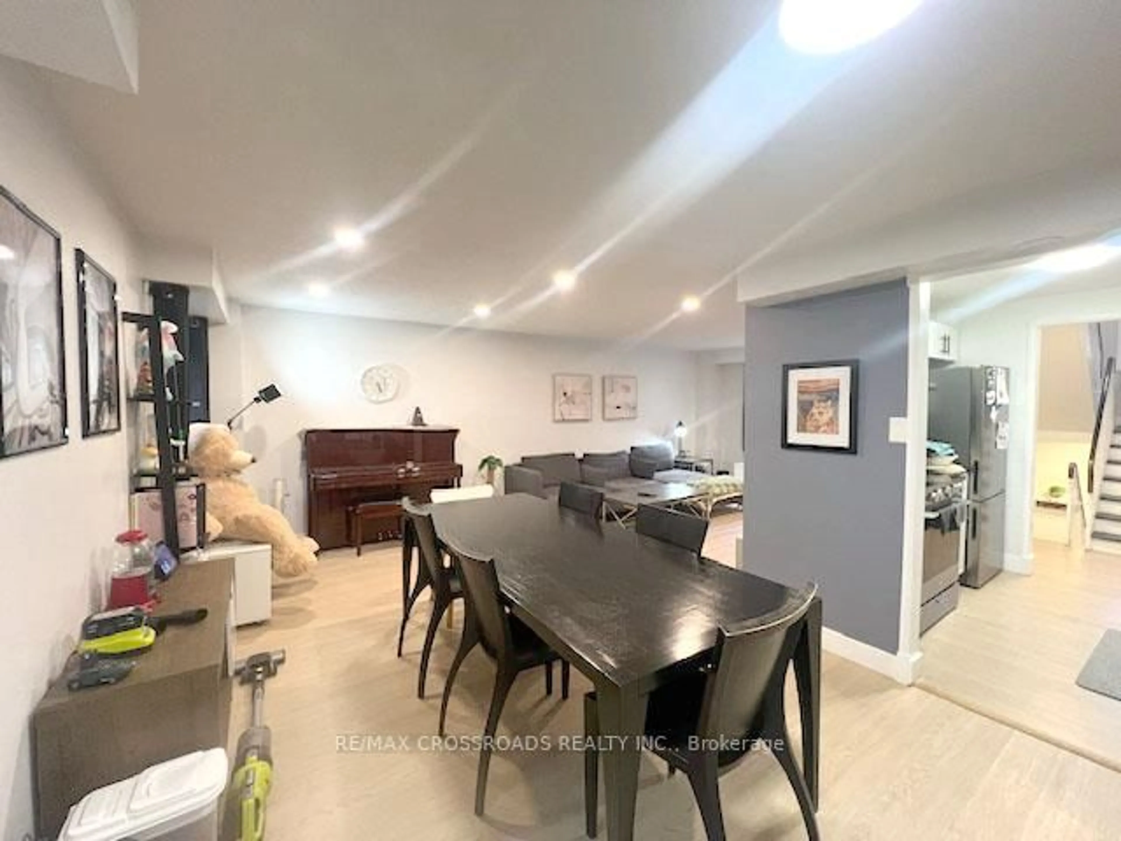 Dining room, unknown for 647 Albert St, Waterloo Ontario N2L 3V5