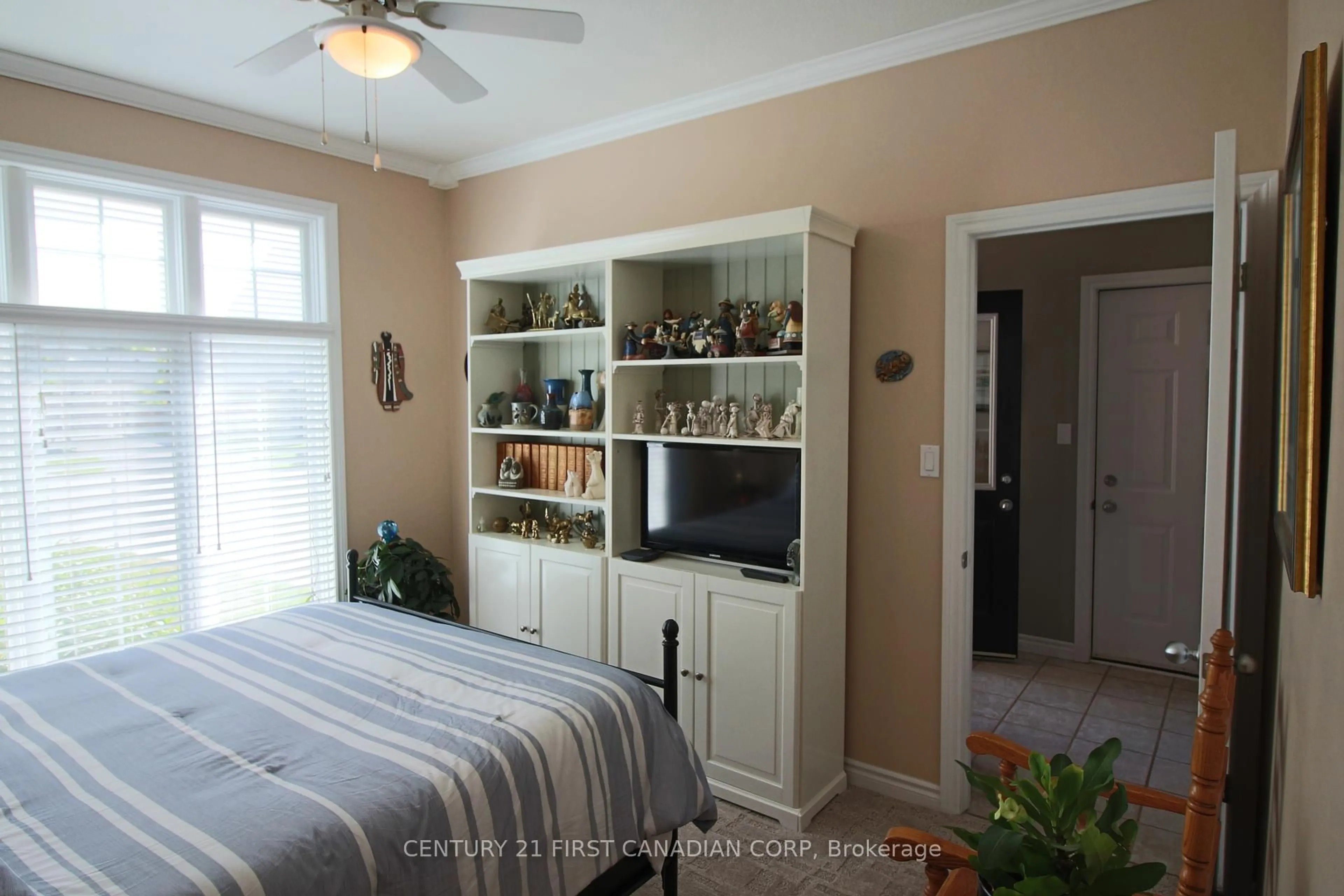 A pic of a room for 1741 Estevan Rd, London North Ontario N5X 2G8