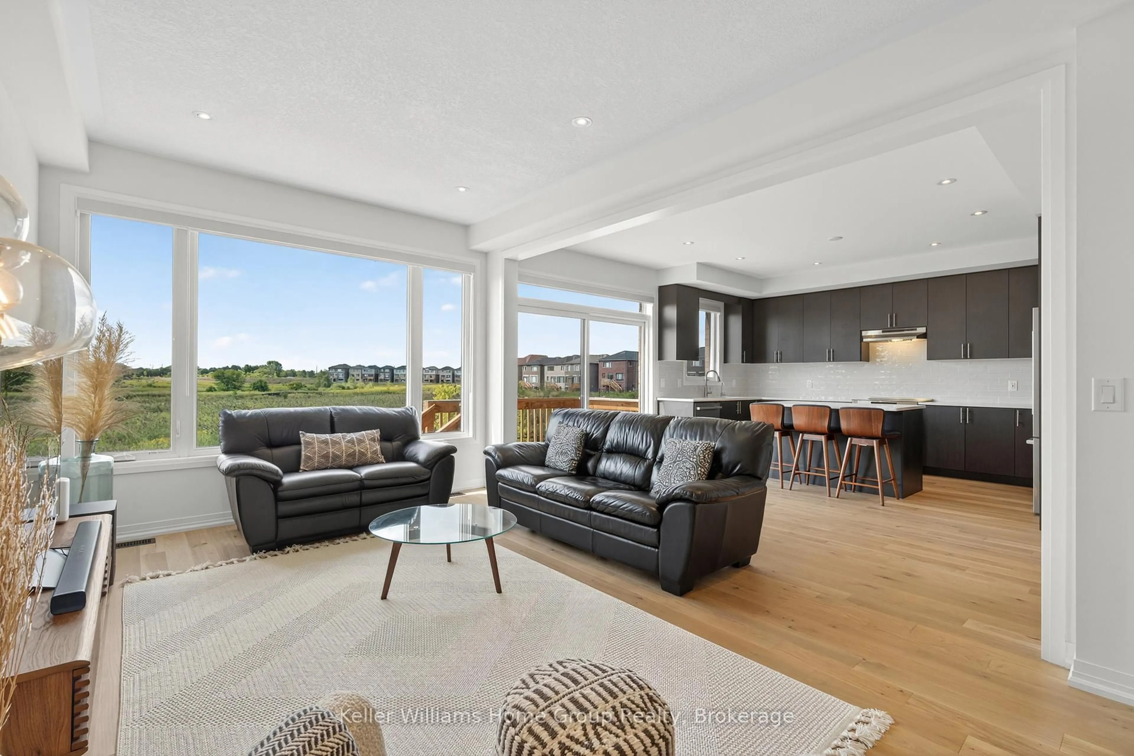 Living room with furniture, unknown for 153 BLACKLOCK St, Cambridge Ontario N1S 0E3