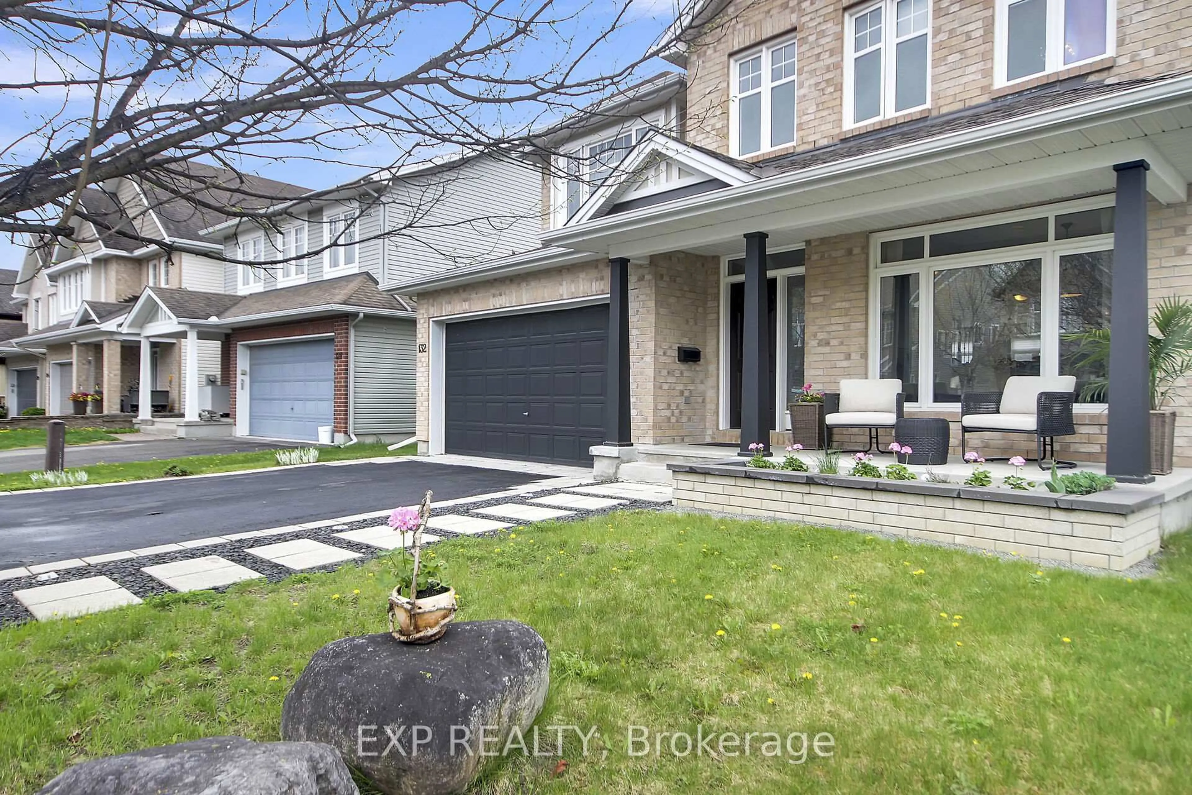 Unknown for 132 Gracewood Cres, Ottawa Ontario K1T 0J5