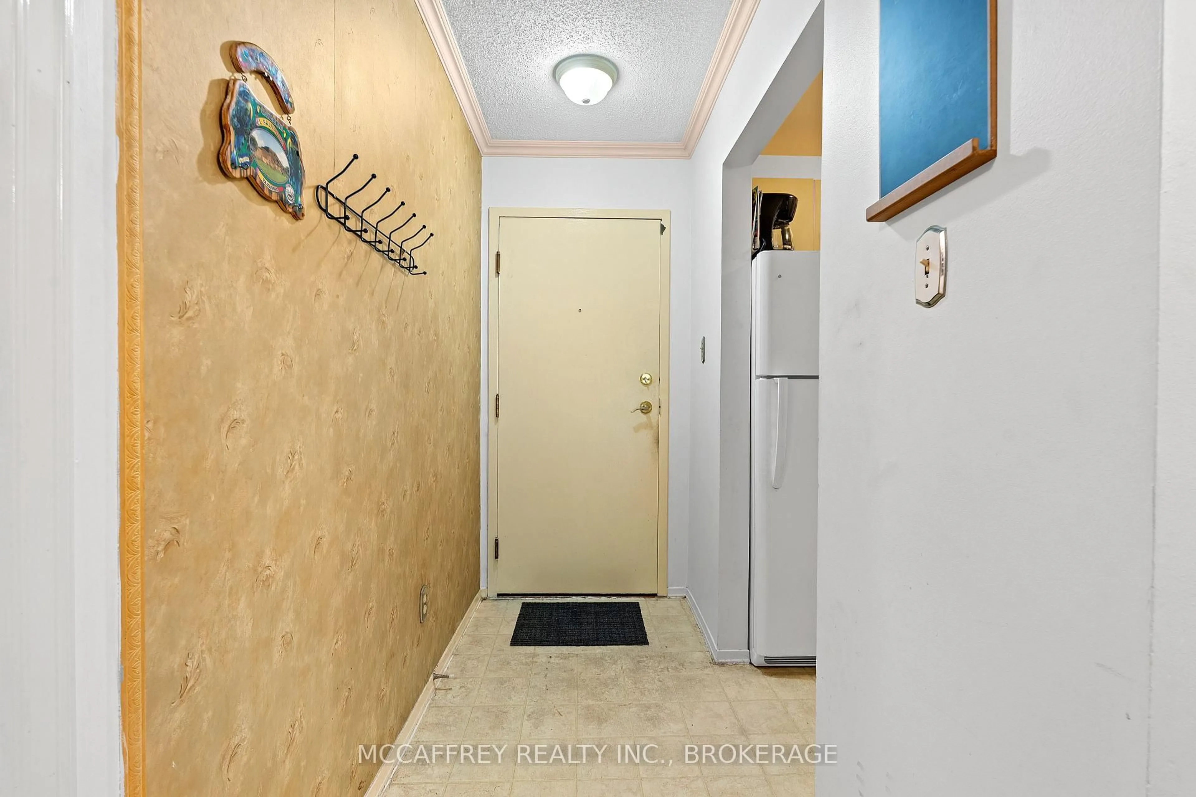Indoor entryway for 561 Armstrong Rd #204, Kingston Ontario K7M 8J9