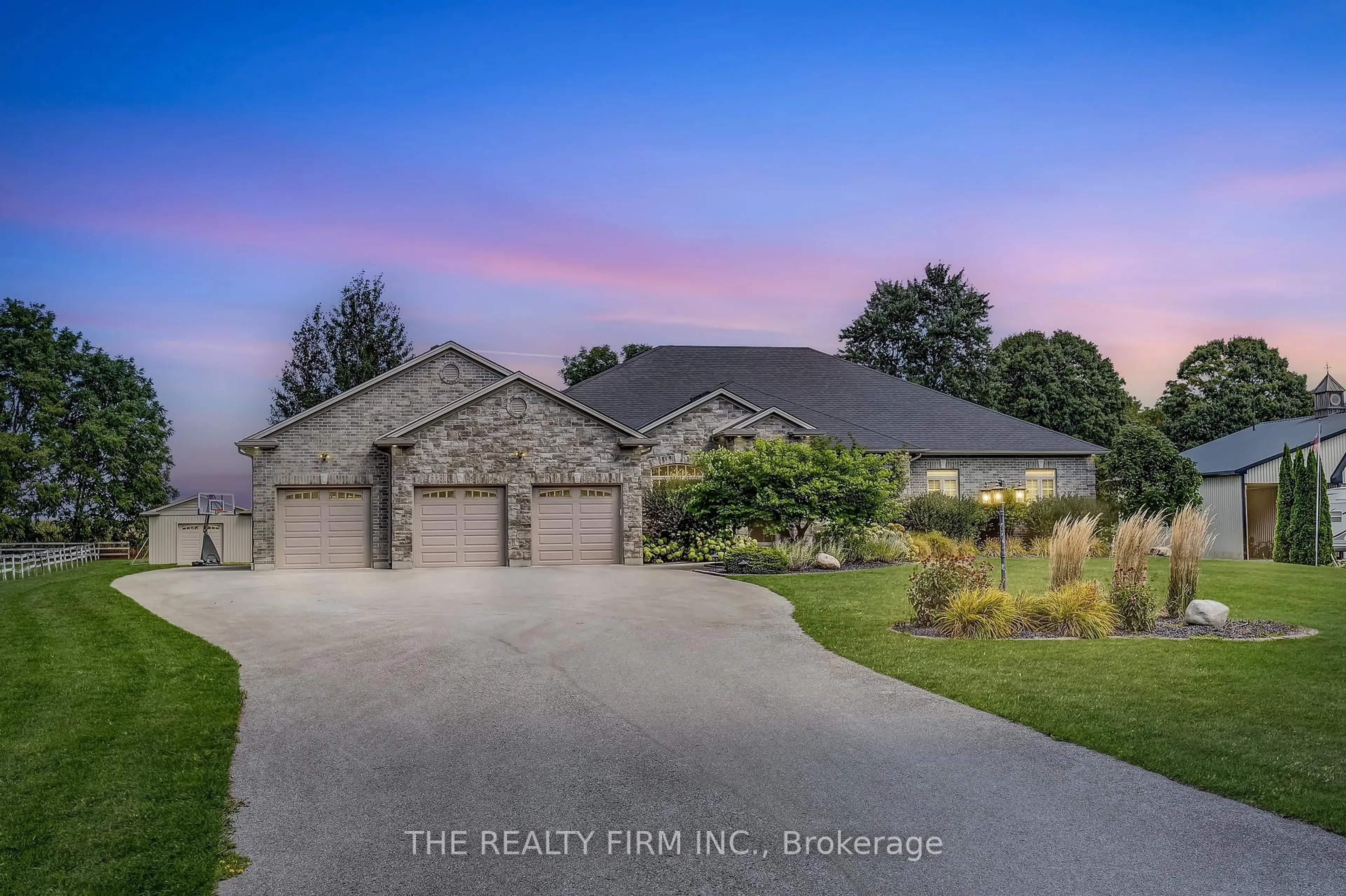 A pic from outside/outdoor area/front of a property/back of a property/a pic from drone, unknown for 22060 Nissouri Rd, Thames Centre Ontario N0M 2P0